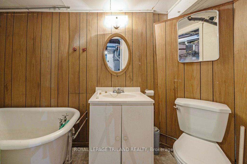 57 Manitoba Street Property Photo 27