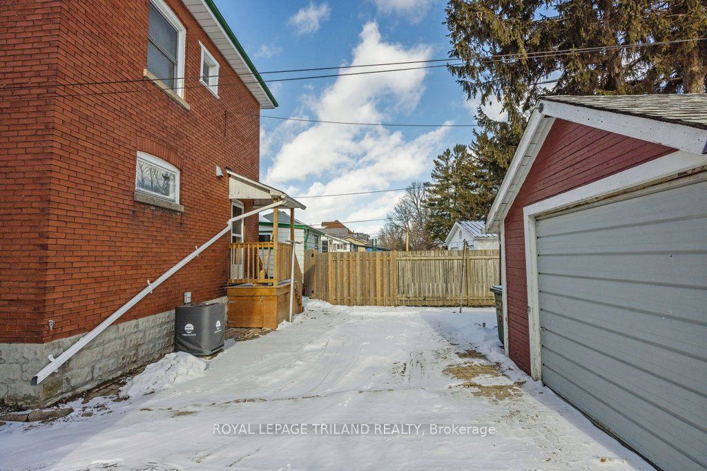 57 Manitoba Street Property Photo 29
