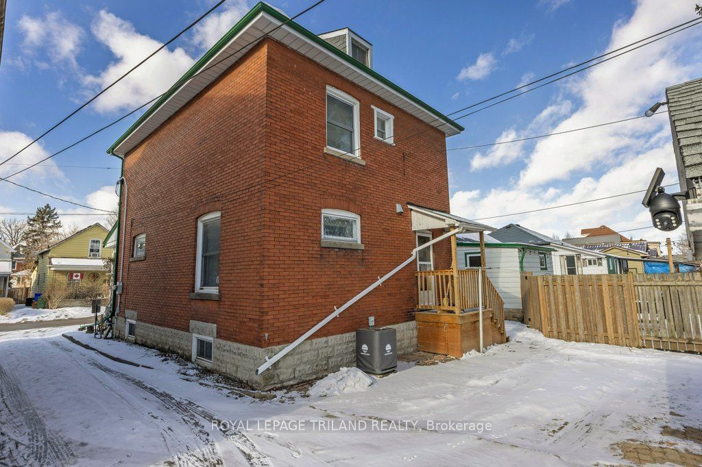 57 Manitoba Street Property Photo 30