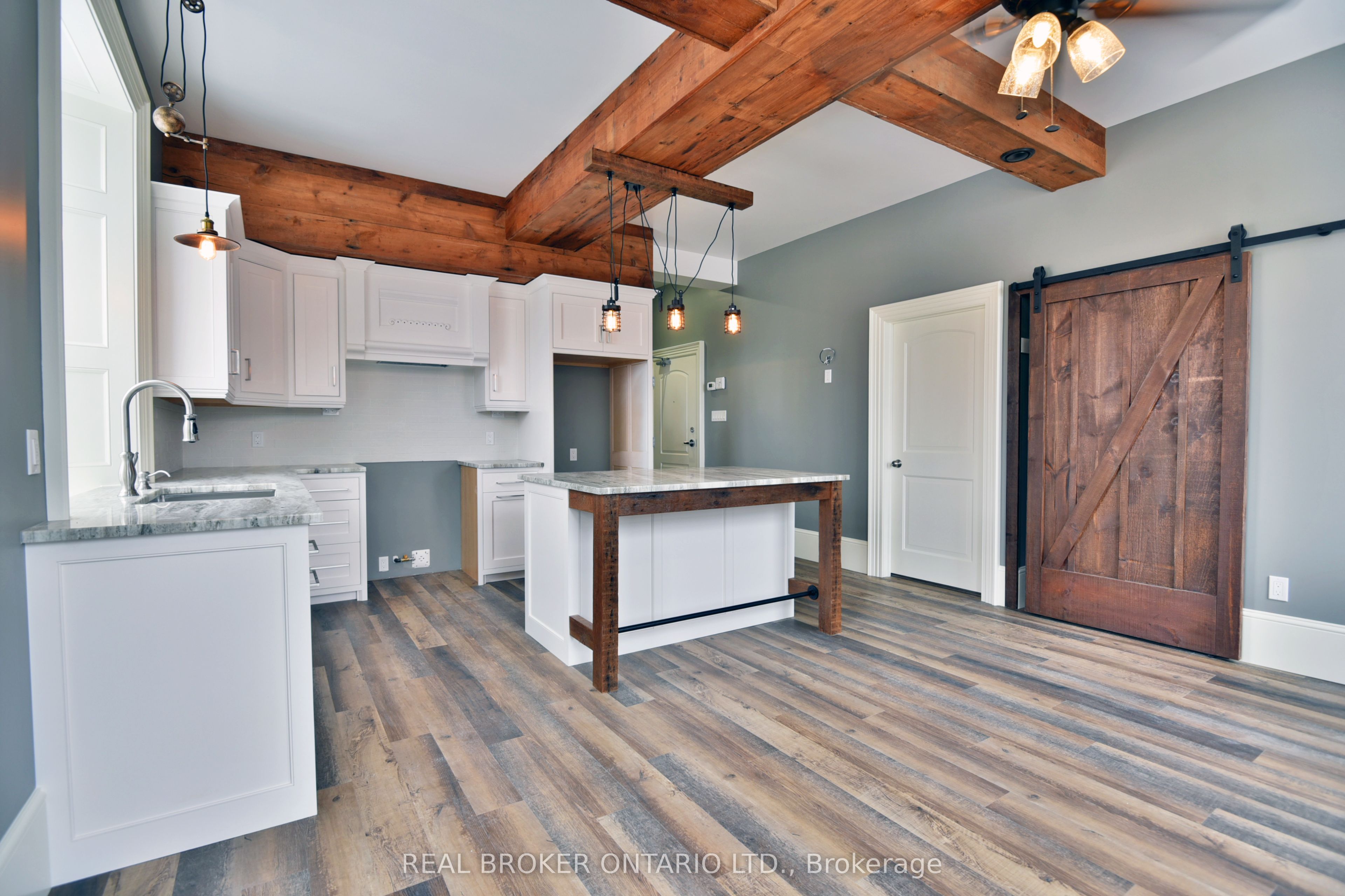 439 Edward Street Property Photo 24
