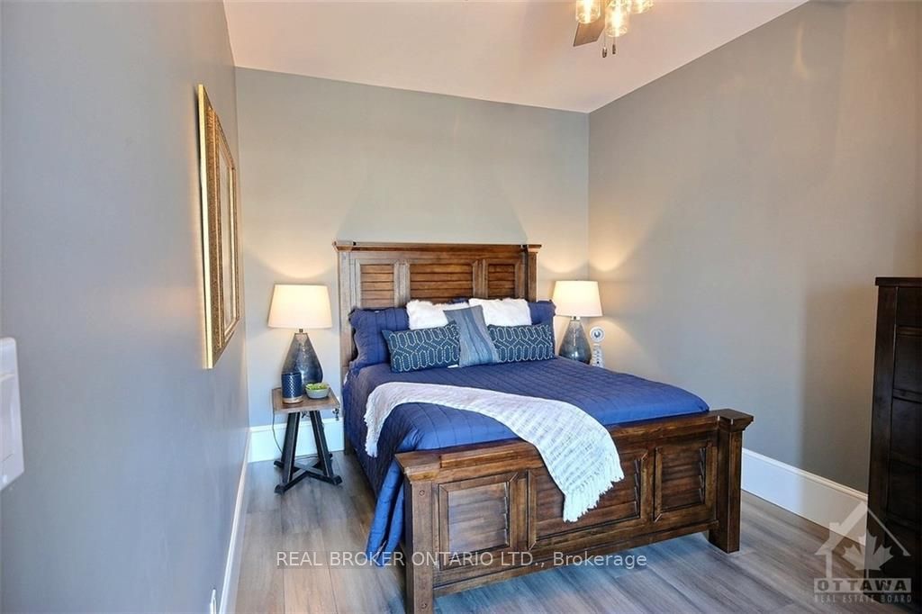 439 Edward Street Property Photo 27