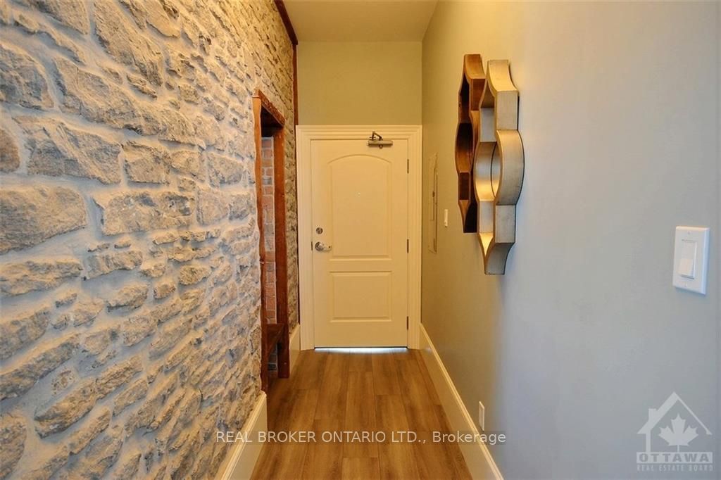 439 Edward Street Property Photo 31