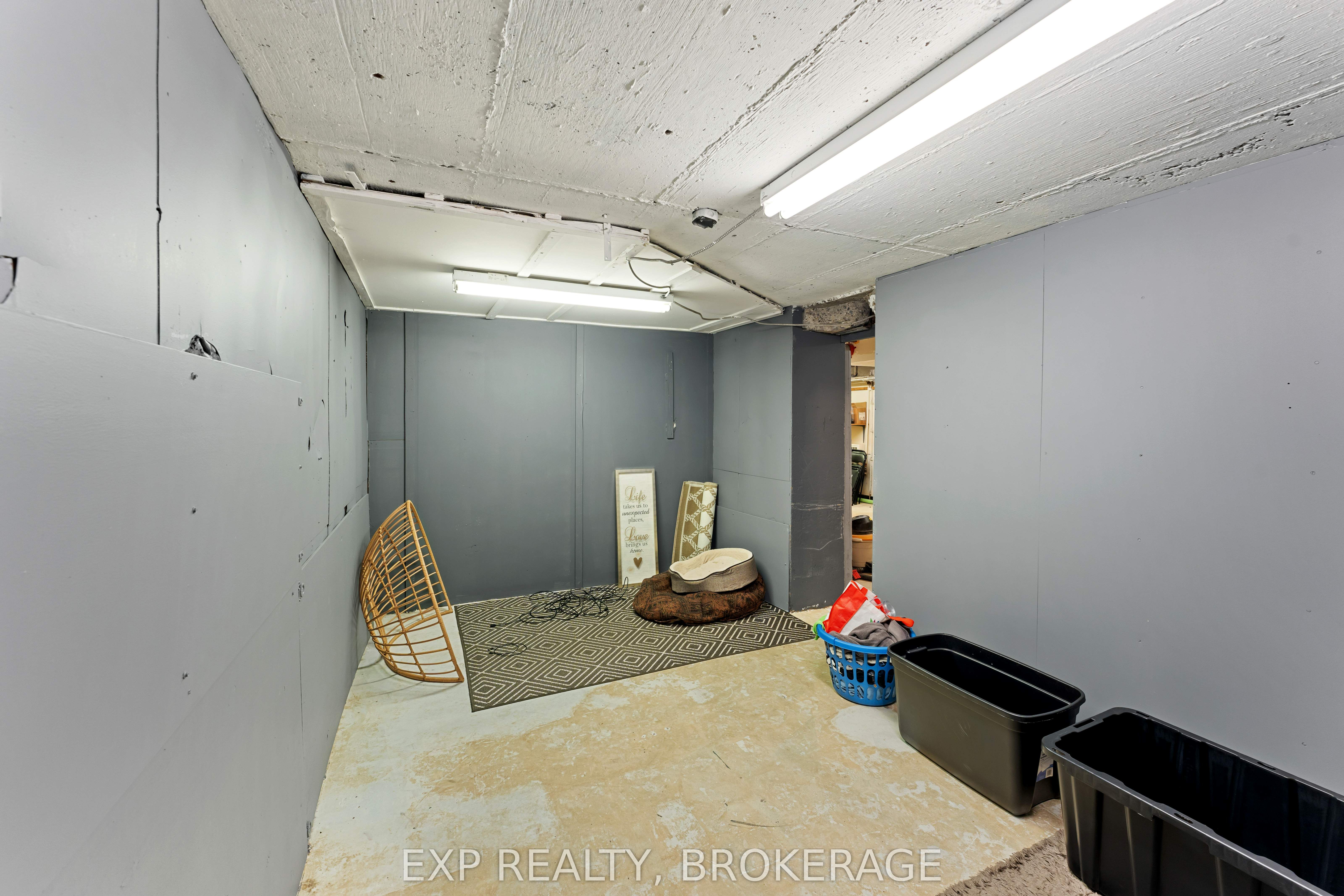 286 Front Street Property Photo 16