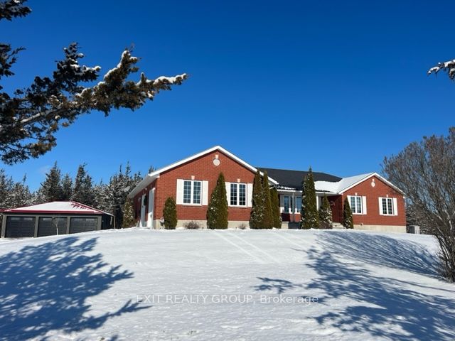 1047 Lazier Road Property Photo