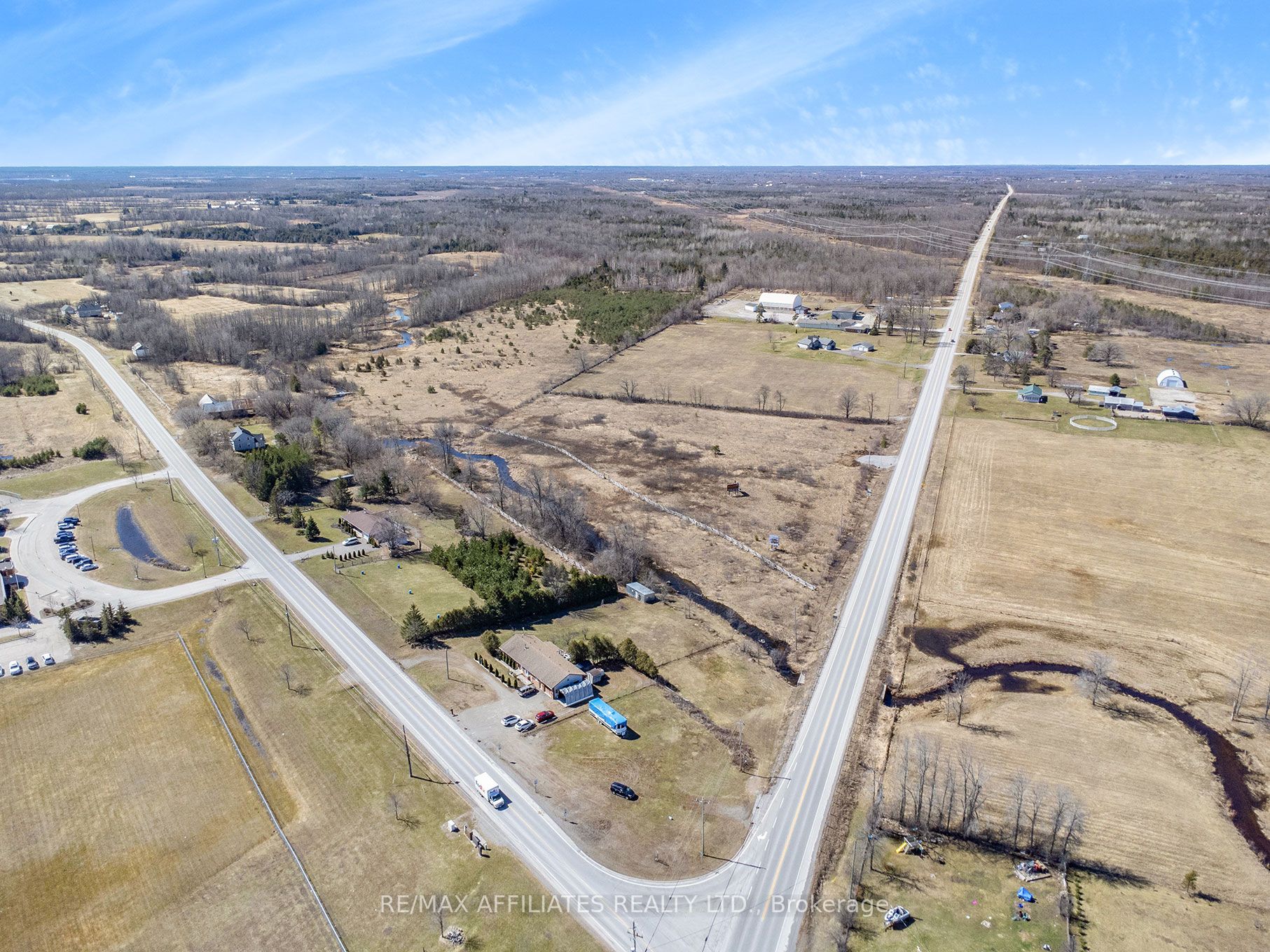 6435 Roger Stevens Drive Property Photo 3