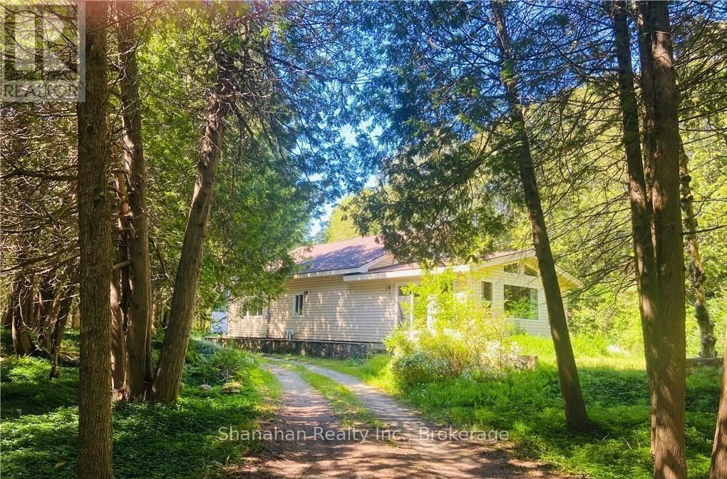 17 Little Cove Road S Property Photo 1