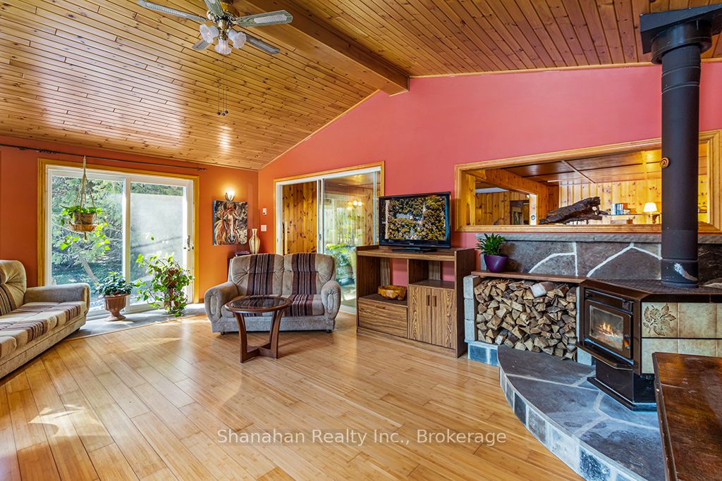 17 Little Cove Road S Property Photo 29