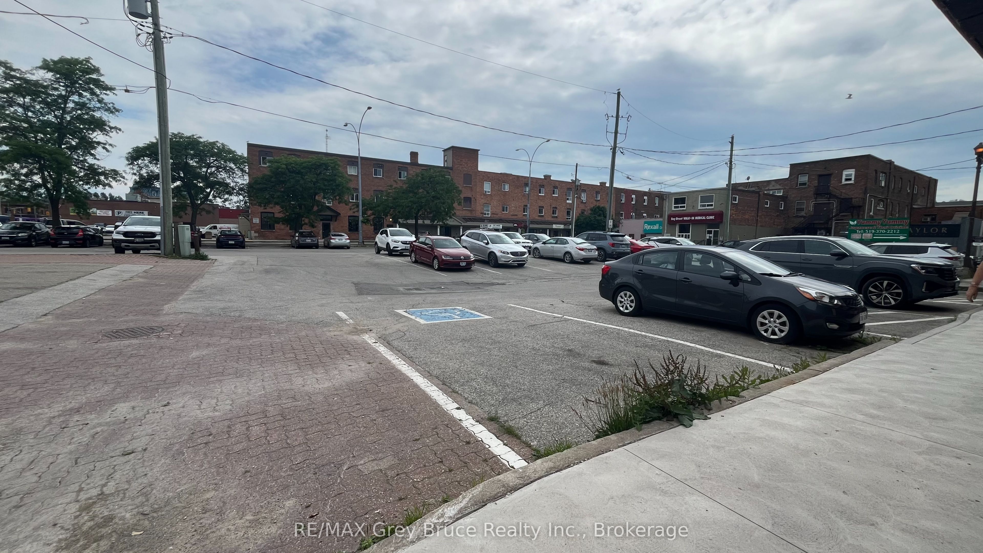 269 10th Street Property Photo 16