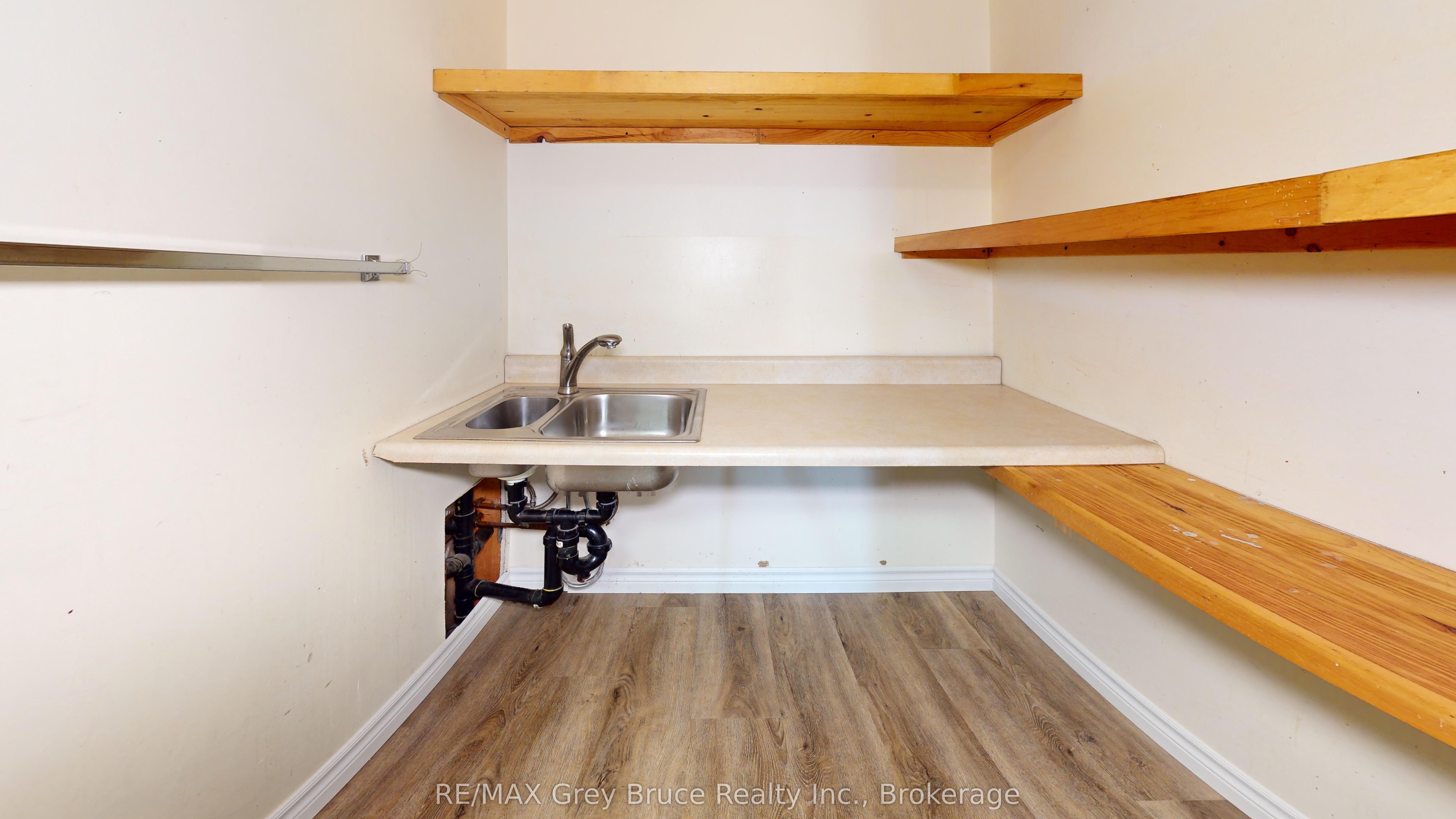 269 10th Street Property Photo 9