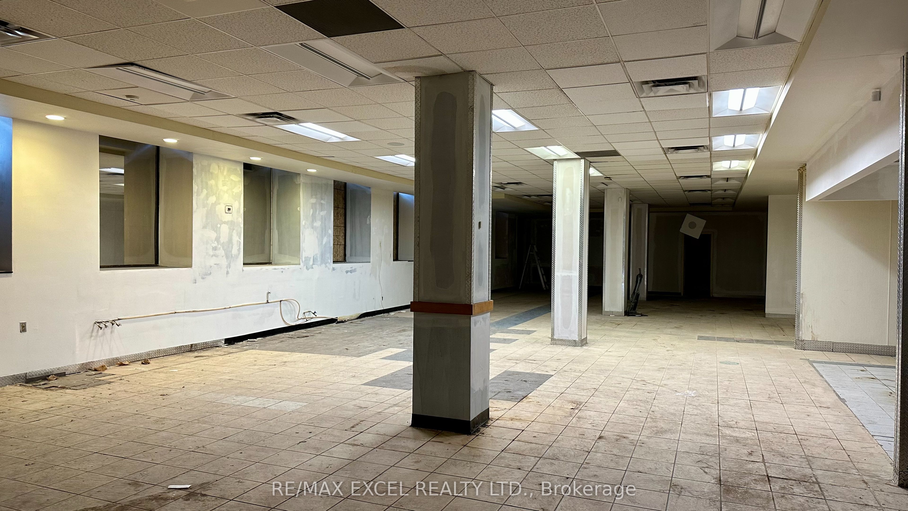 272 Dundas Street Property Photo 3
