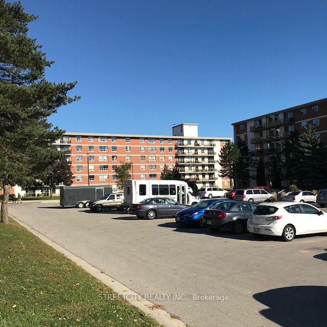 #101 - 1136 Adelaide Street Property Photo 2