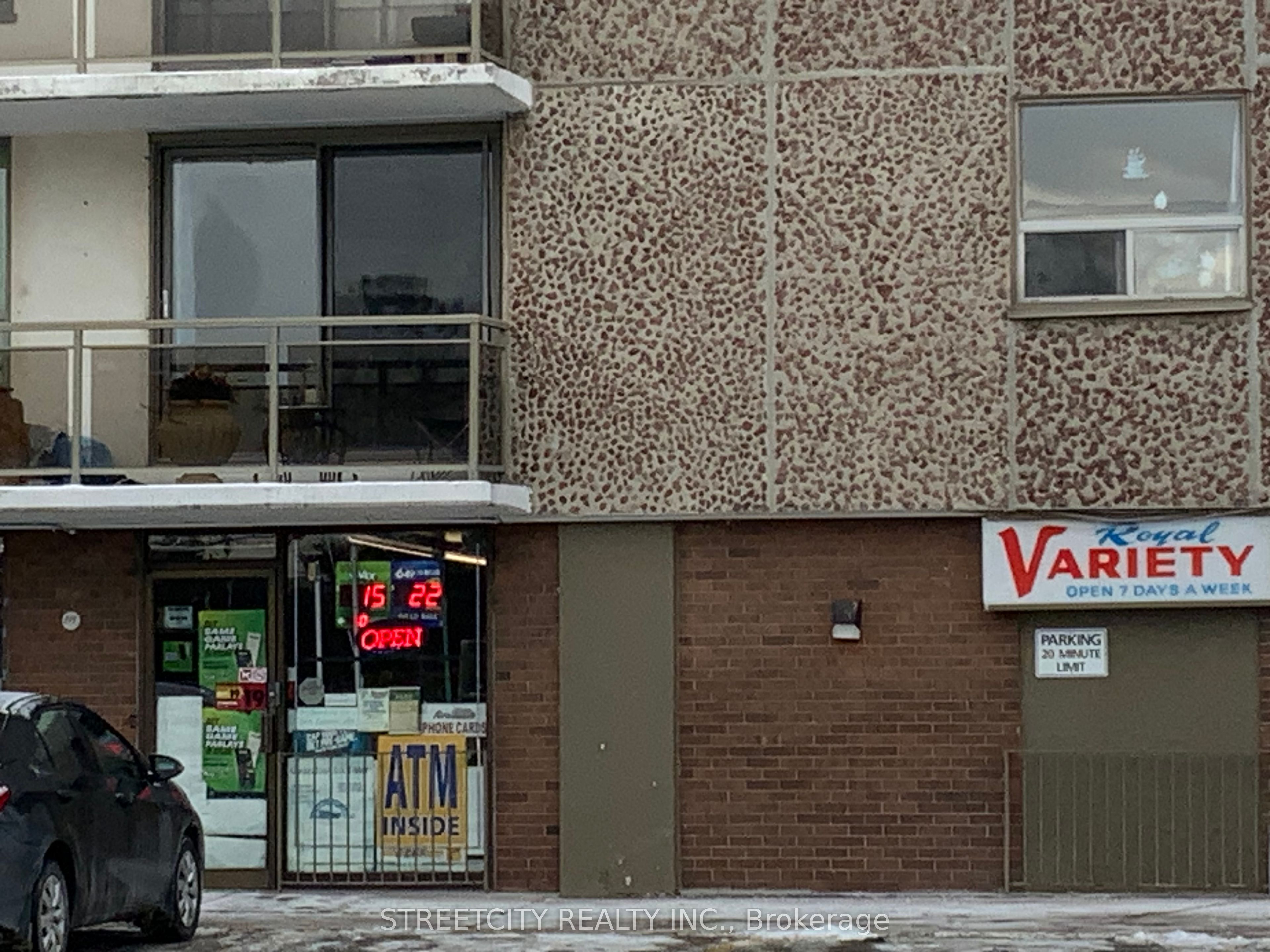 #101 - 1136 Adelaide Street Property Photo 4