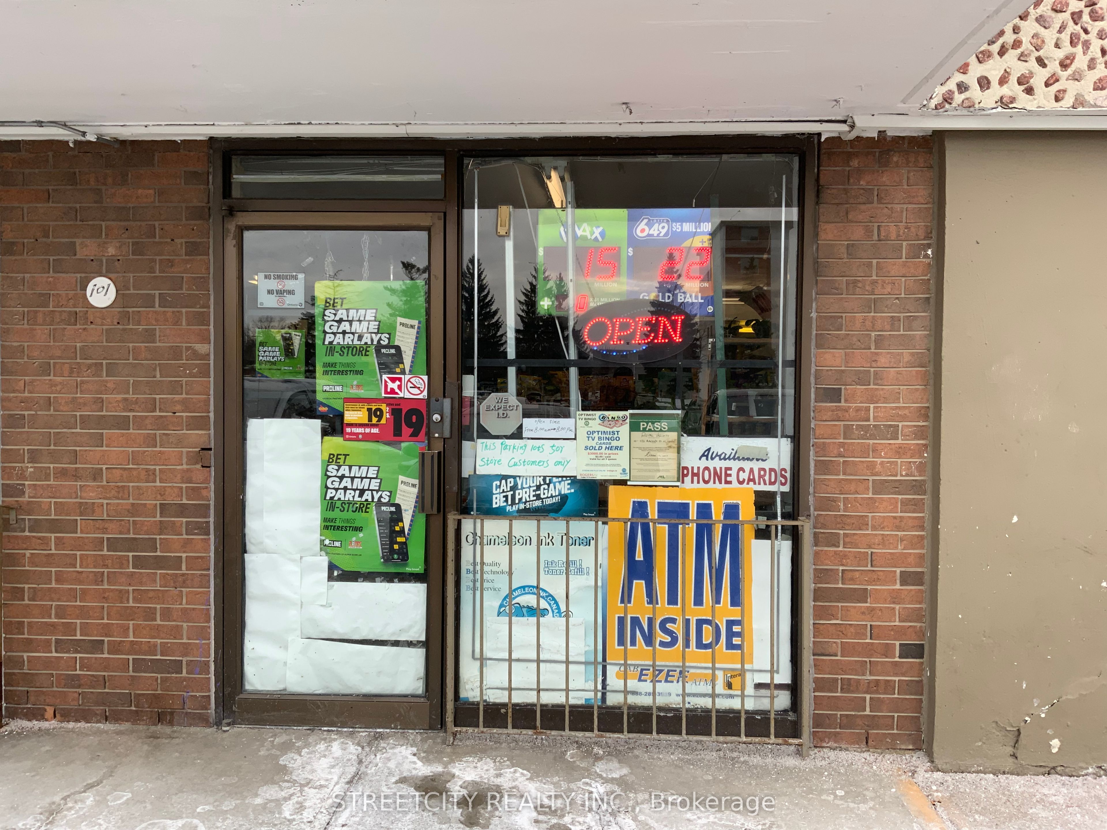 #101 - 1136 Adelaide Street Property Photo 5