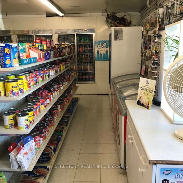 #101 - 1136 Adelaide Street Property Photo 13