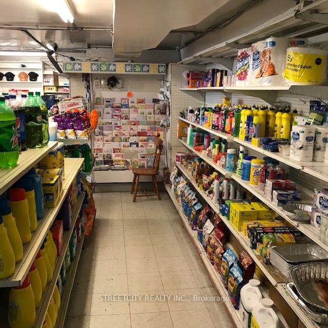 #101 - 1136 Adelaide Street Property Photo 16
