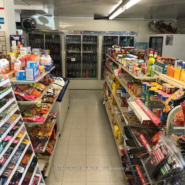 #101 - 1136 Adelaide Street Property Photo 18