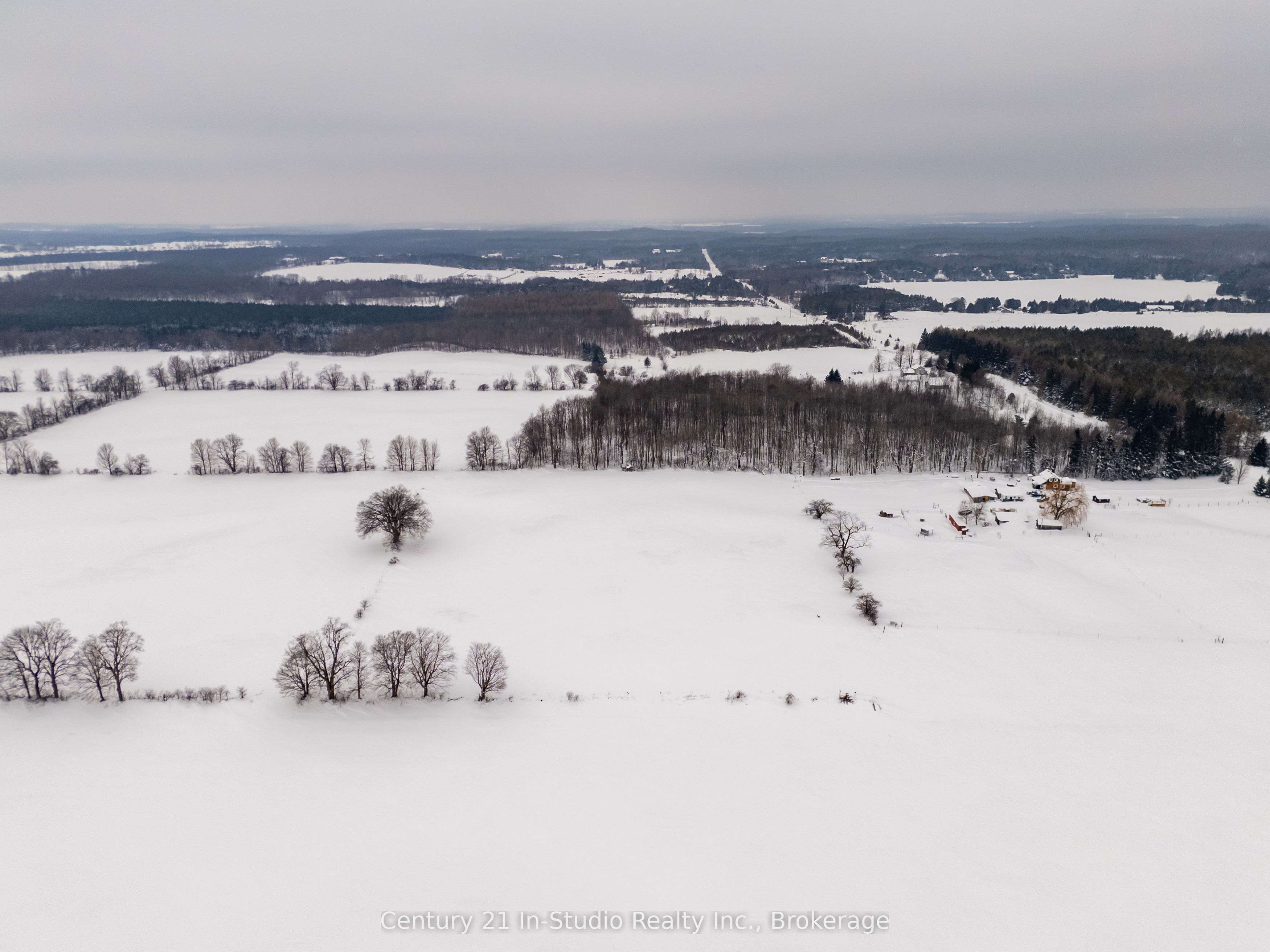 425158 Irish Lake Road Property Photo 8