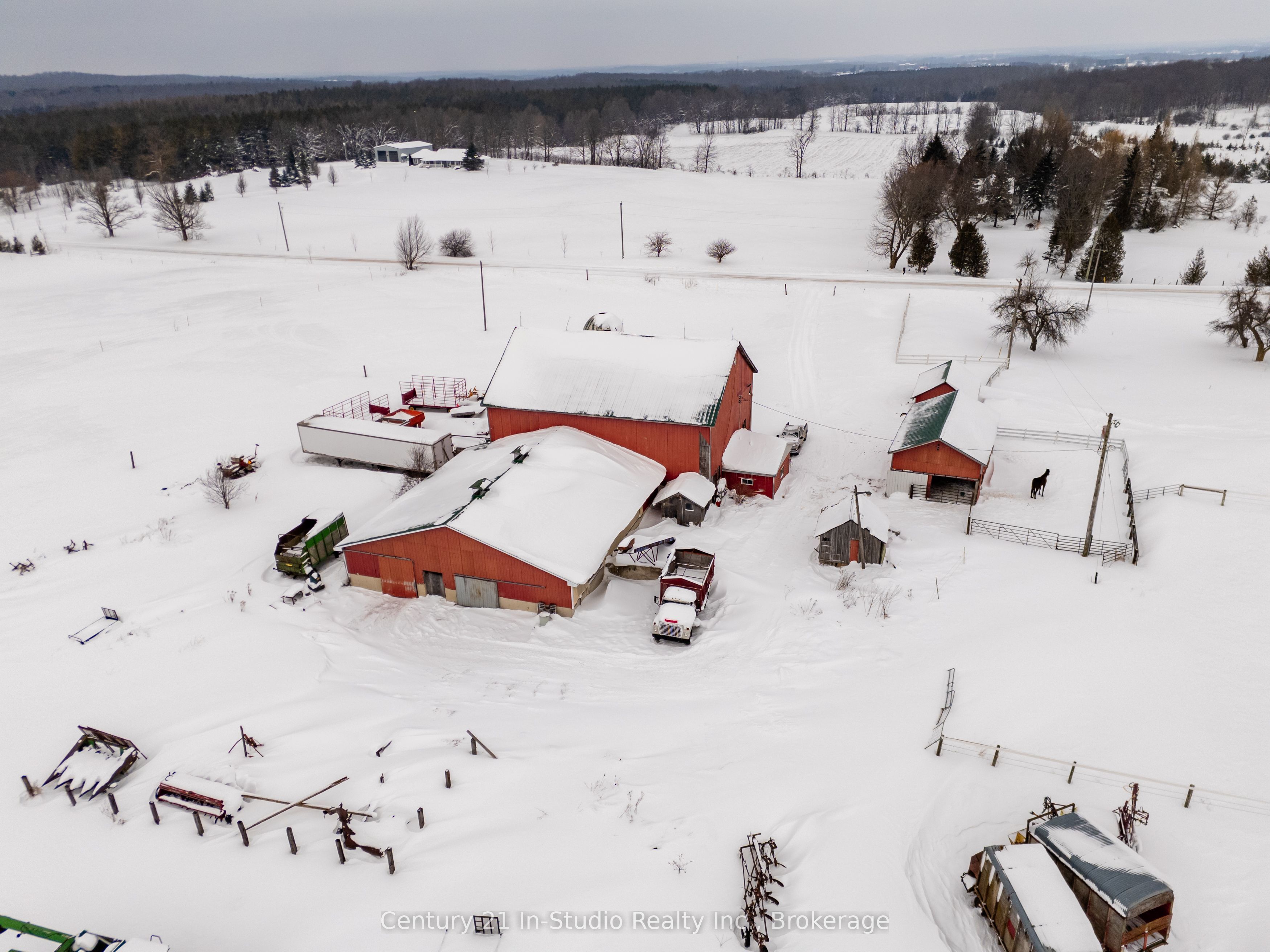 425158 Irish Lake Road Property Photo 10