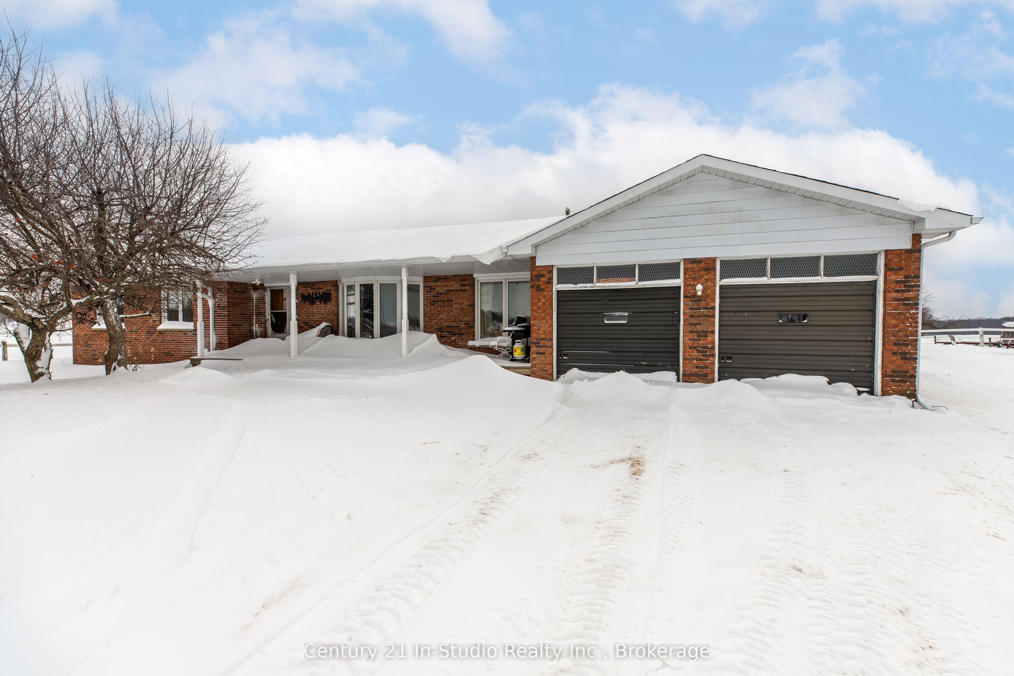425158 Irish Lake Road Property Photo 18