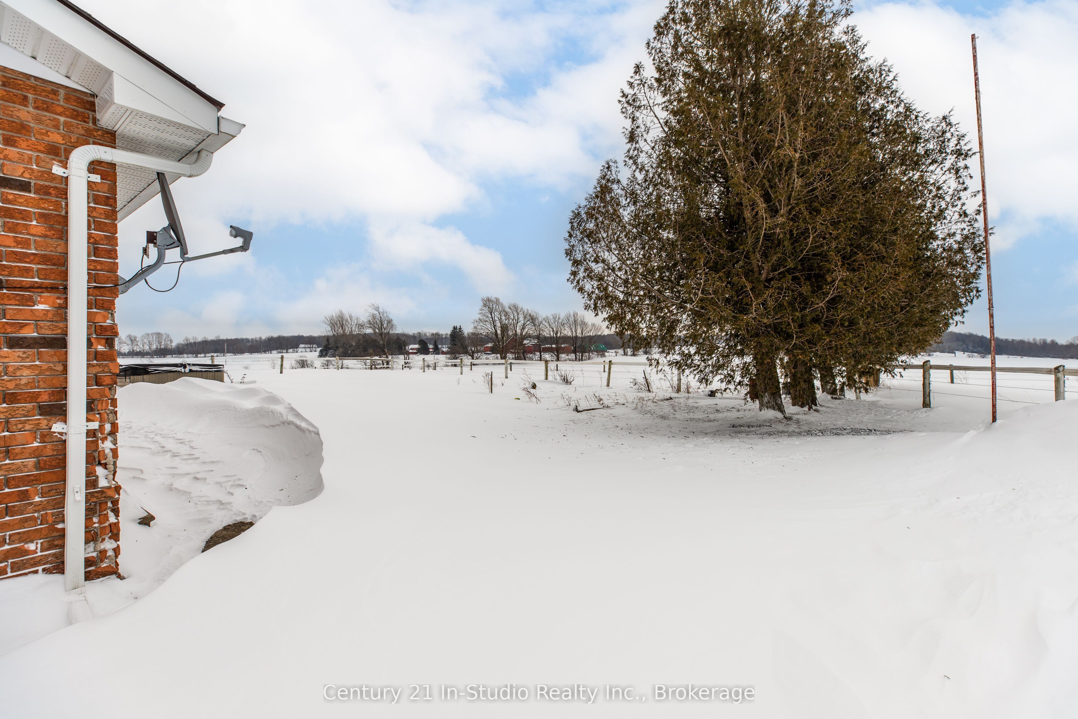 425158 Irish Lake Road Property Photo 20