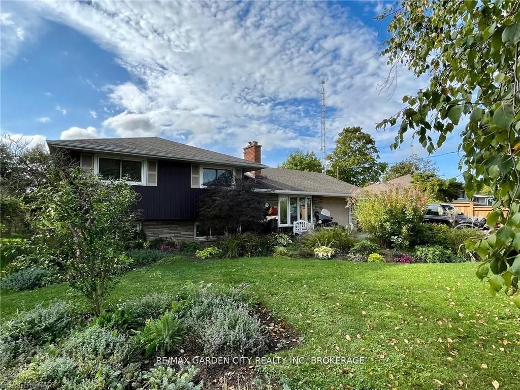 1729 THIRD ST LOUTH Property Photo 1