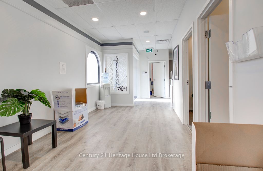 10 Brock Street Property Photo 13
