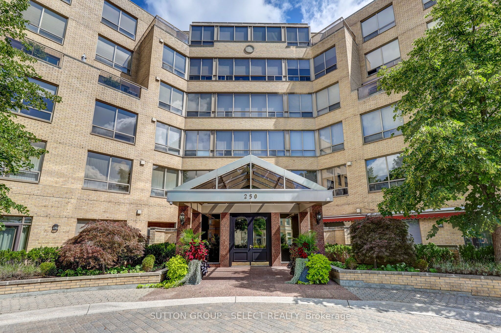 #203 - 250 Sydenham Street Property Photo 1