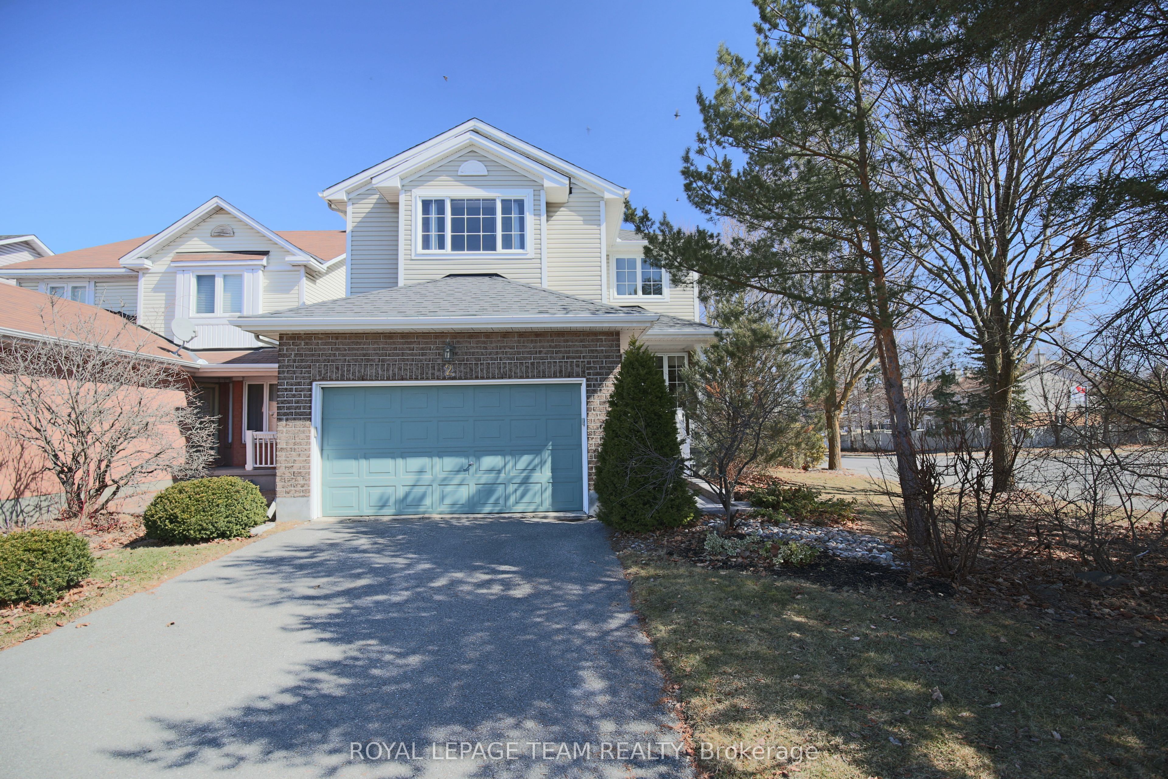 2 Inverary Drive Property Photo 1
