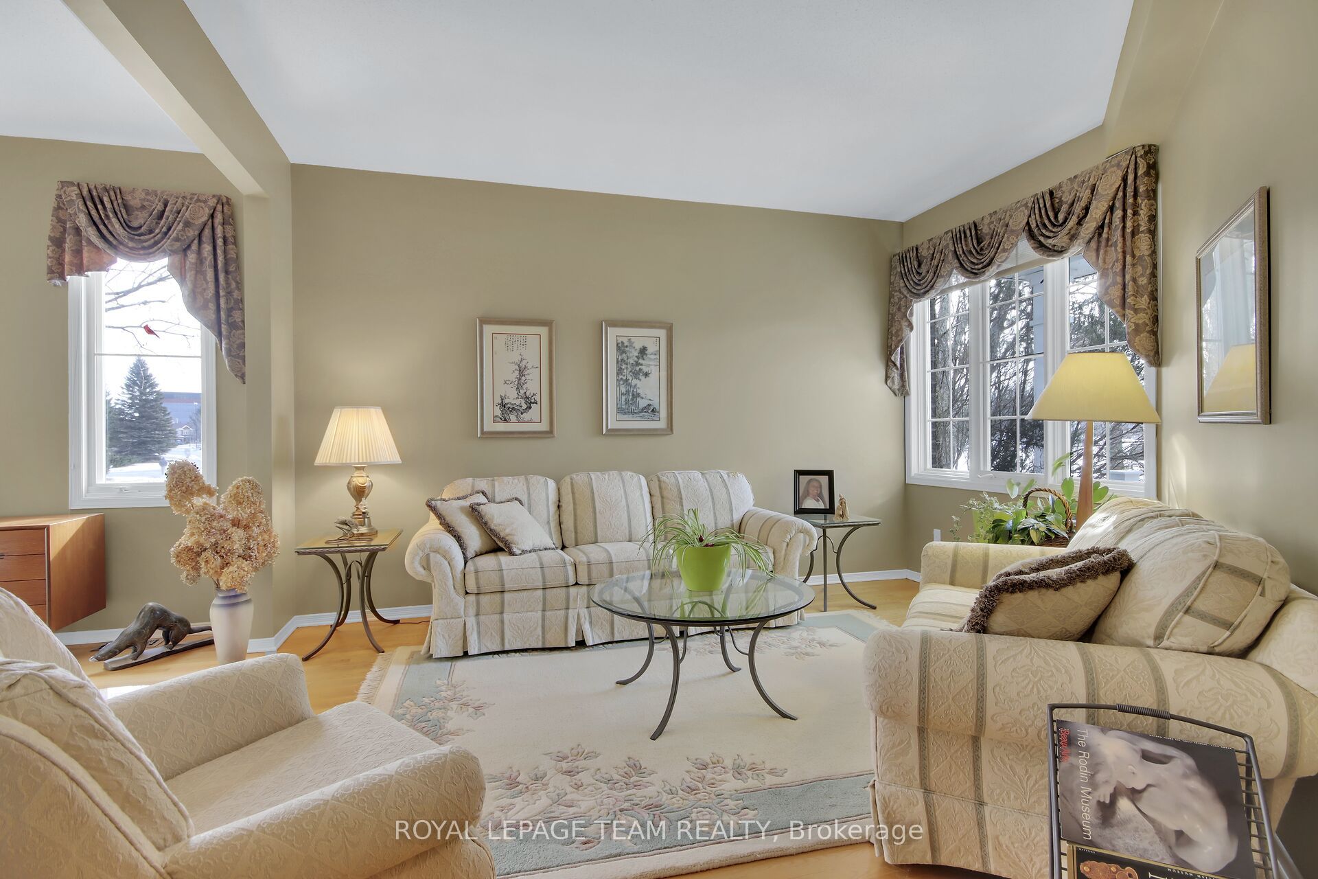2 Inverary Drive Property Photo 7