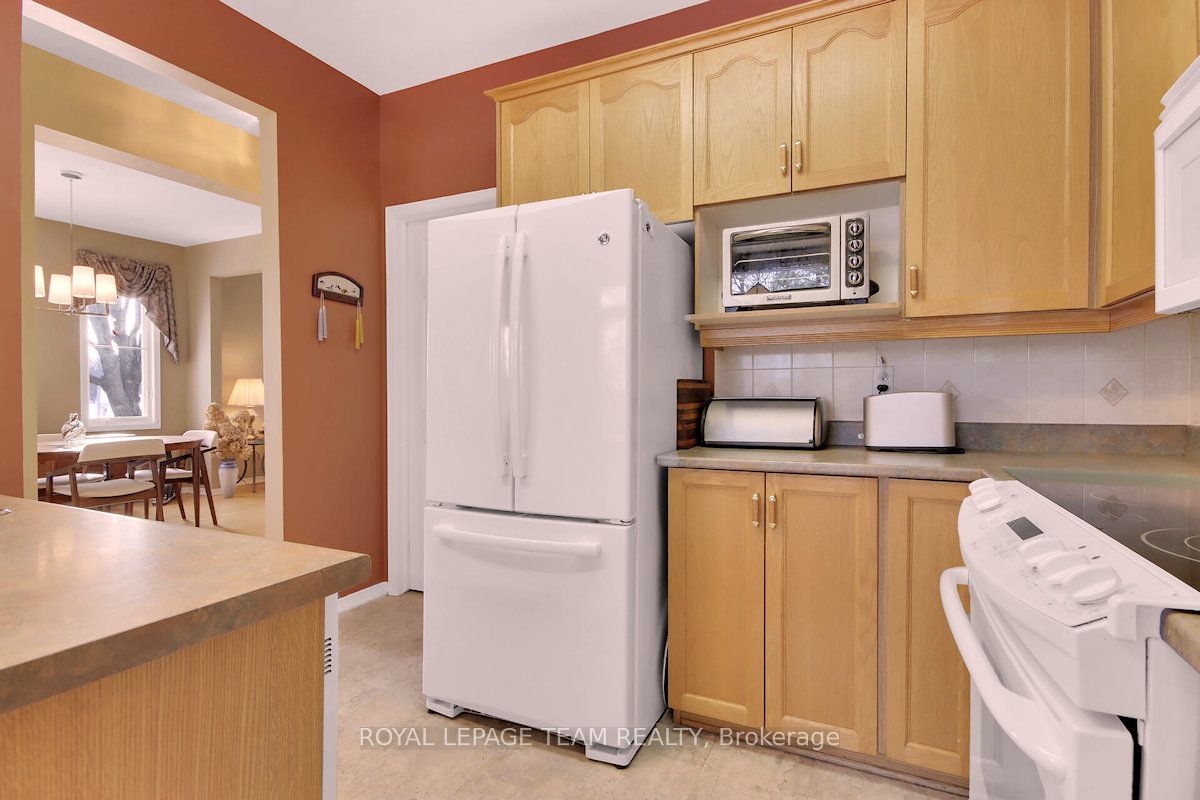 2 Inverary Drive Property Photo 11