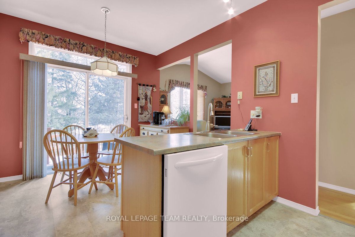 2 Inverary Drive Property Photo 13