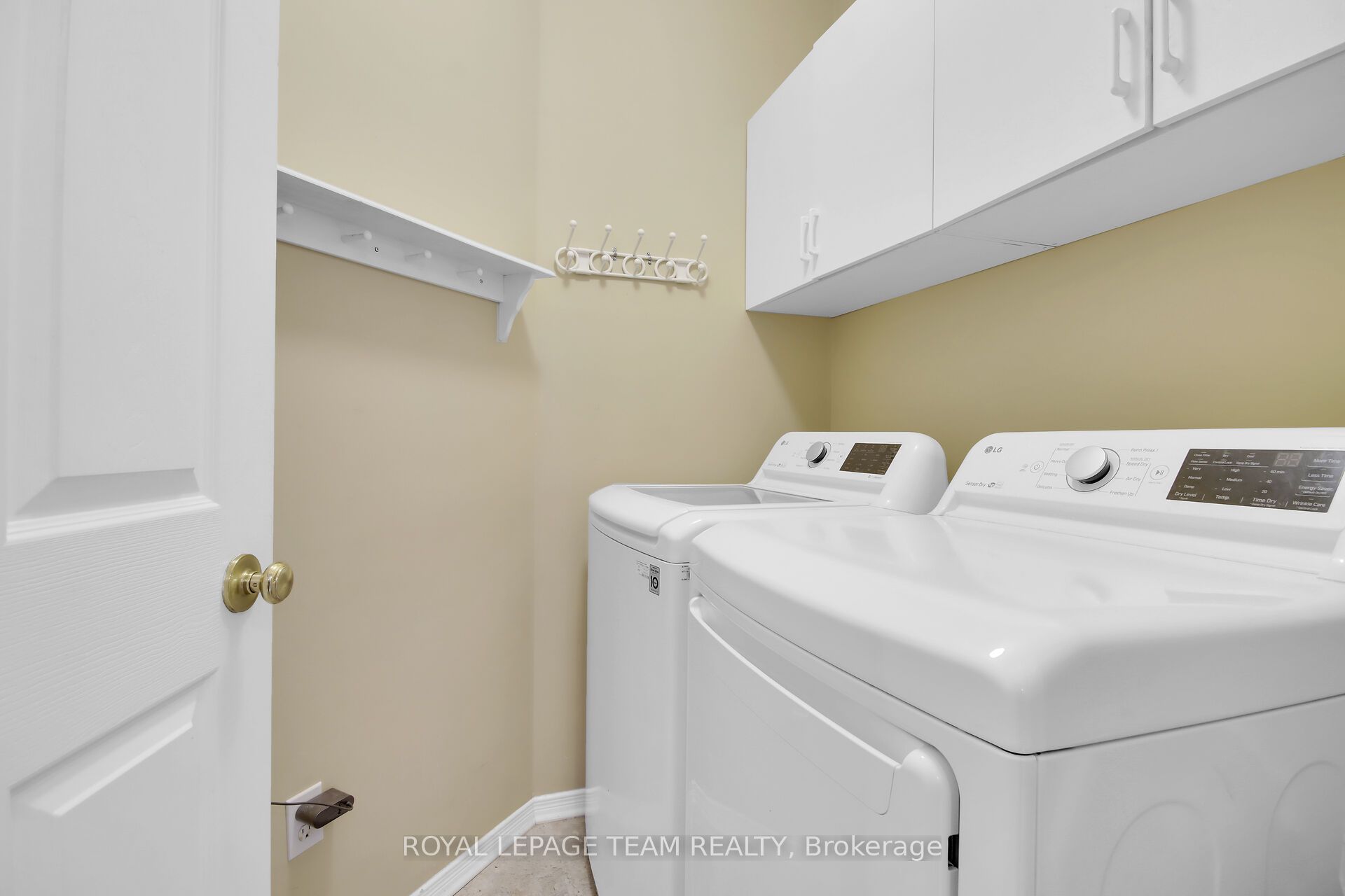 2 Inverary Drive Property Photo 18