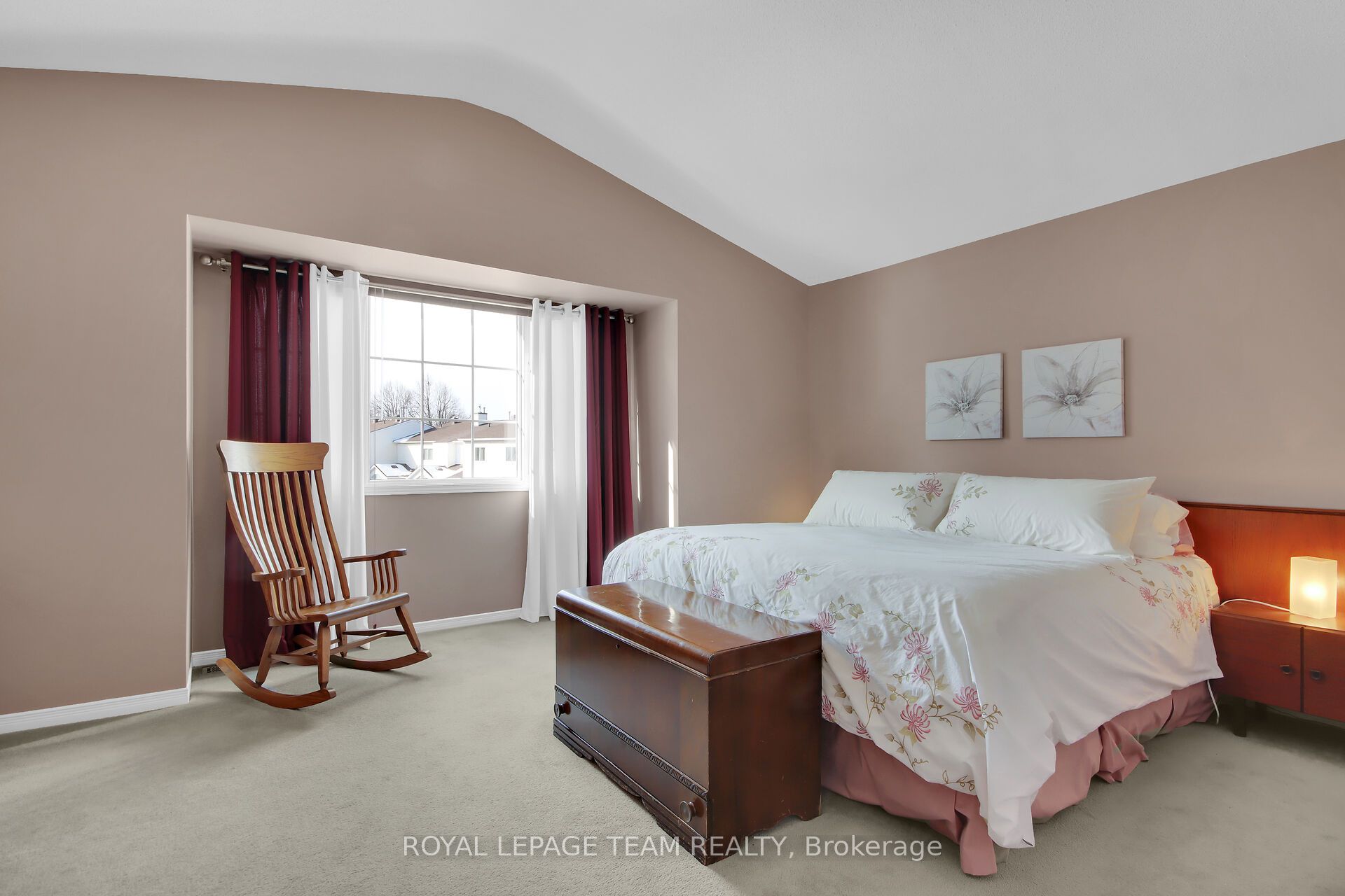 2 Inverary Drive Property Photo 20