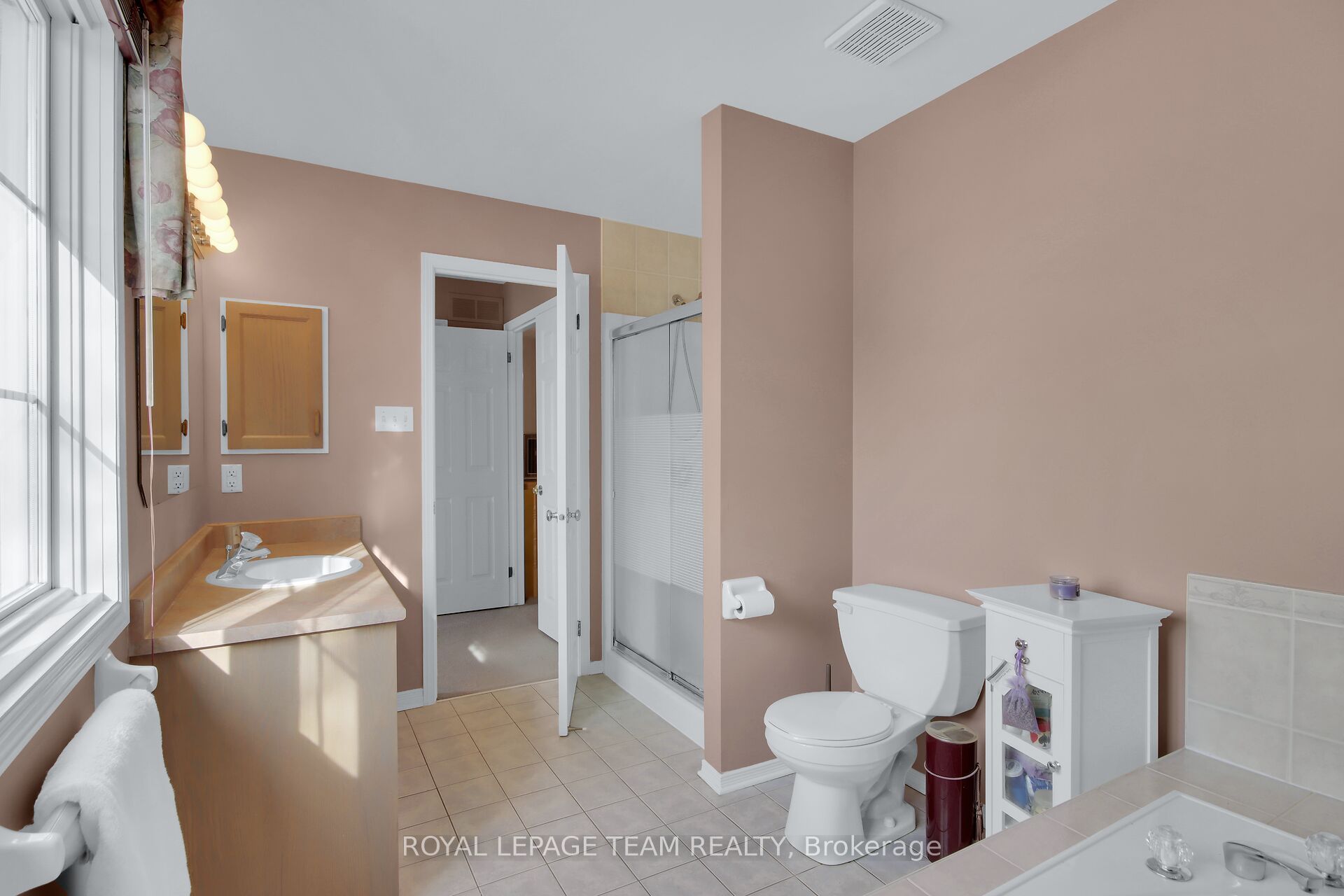 2 Inverary Drive Property Photo 24
