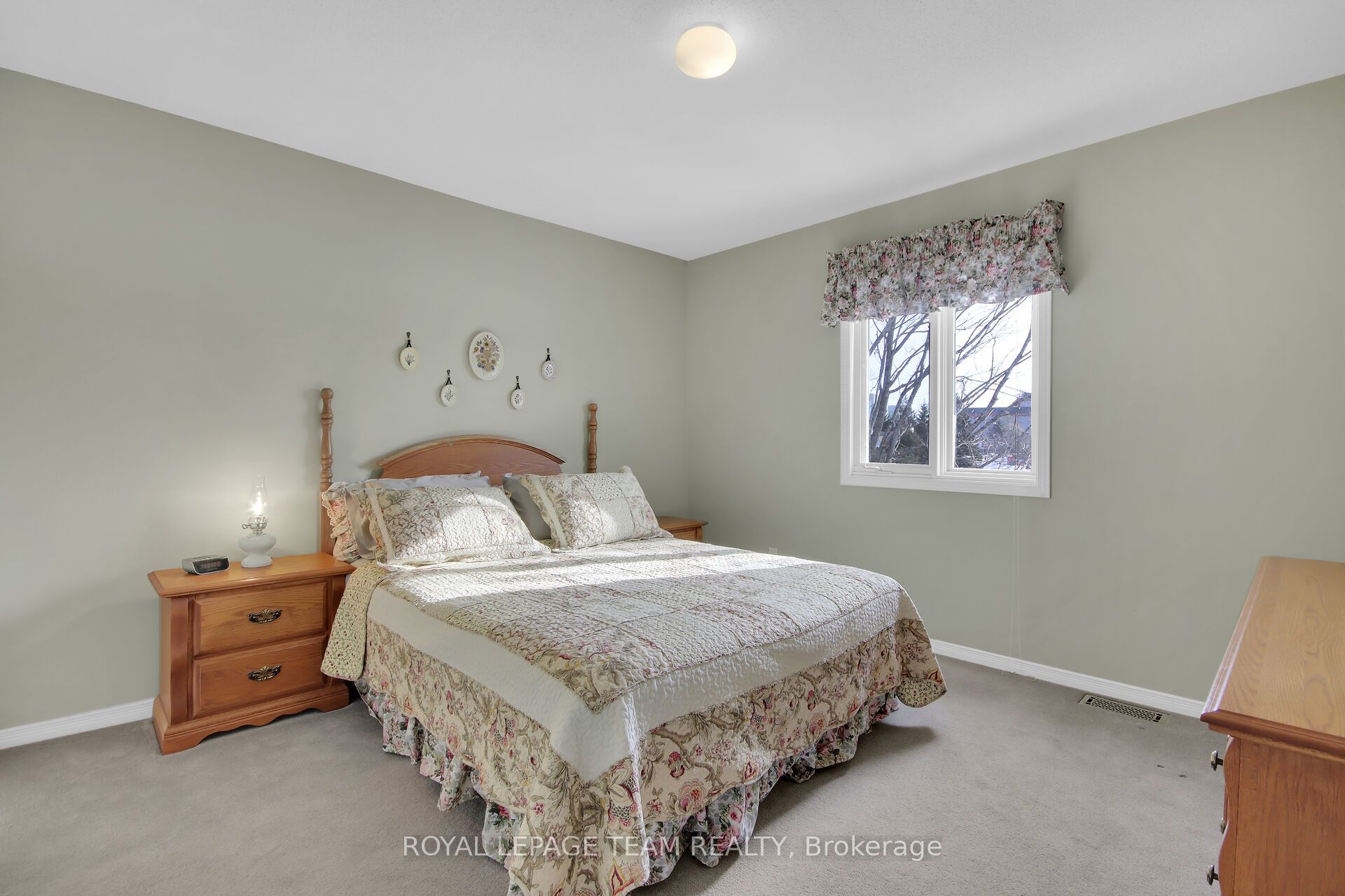 2 Inverary Drive Property Photo 27