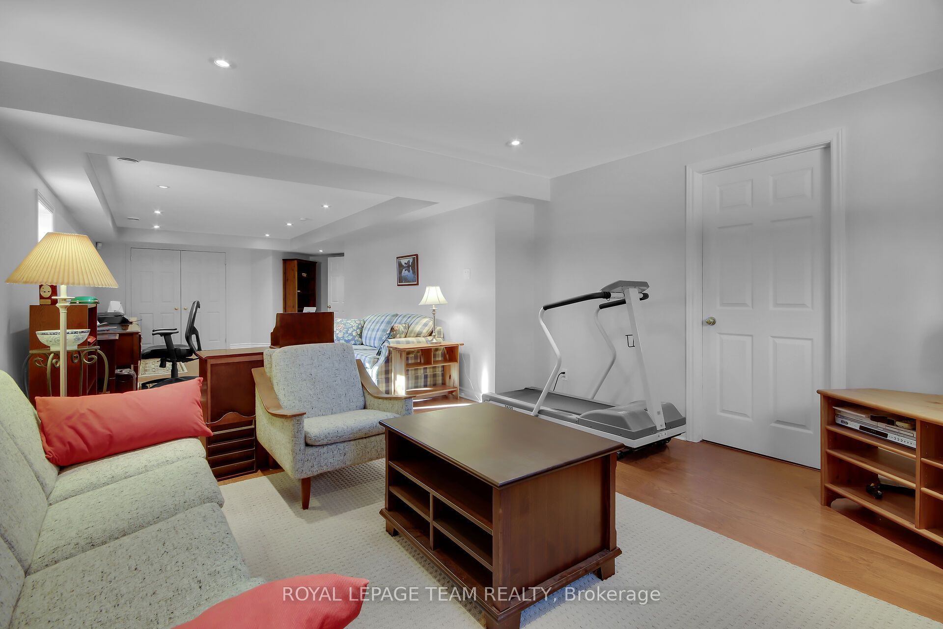 2 Inverary Drive Property Photo 34