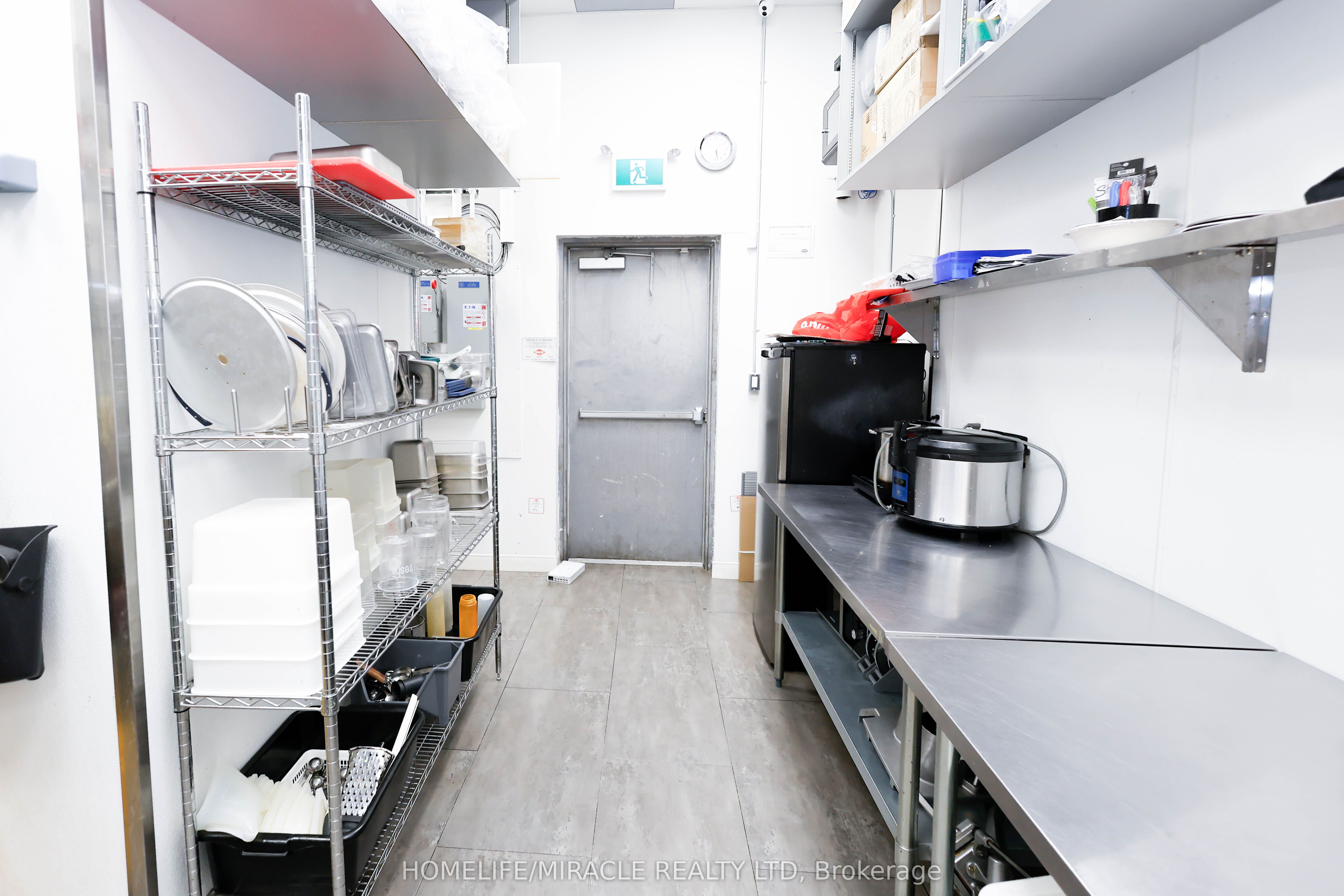 #b9 - 1374 S Service Road Property Photo 14
