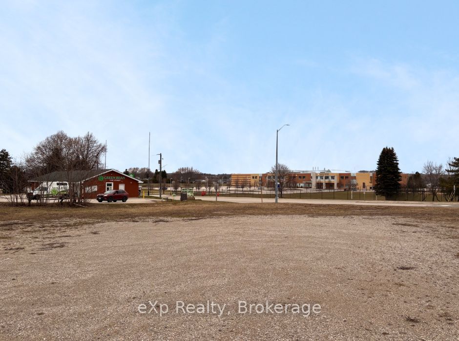 2 Kincardine Road Property Photo 1