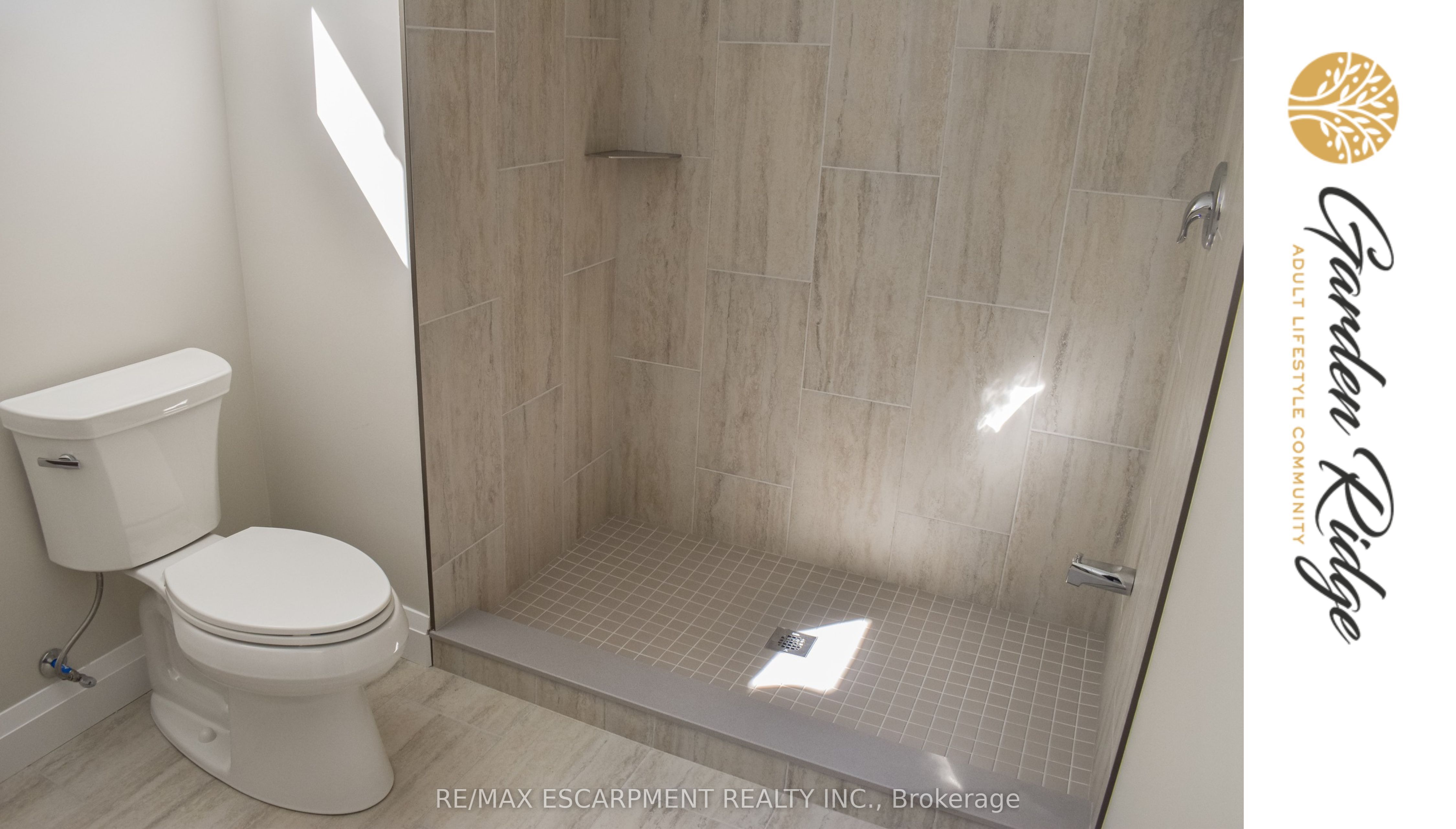 804 Garden Court Crescent Property Photo 12