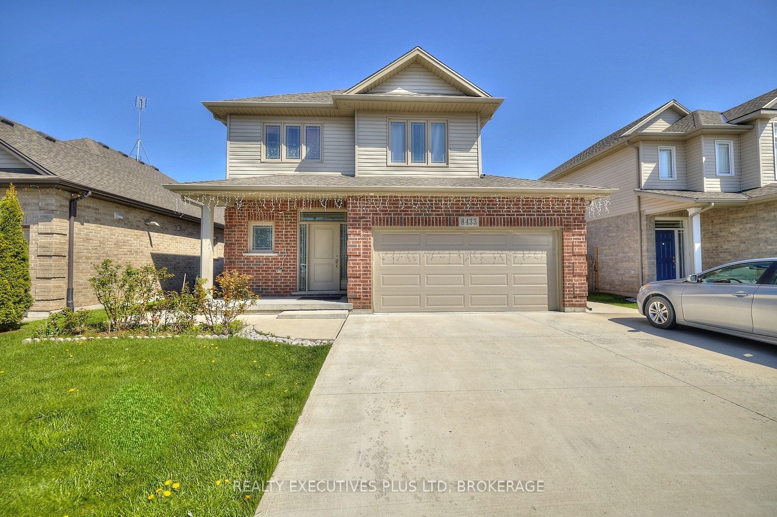 8433 Angie Drive Property Photo 1