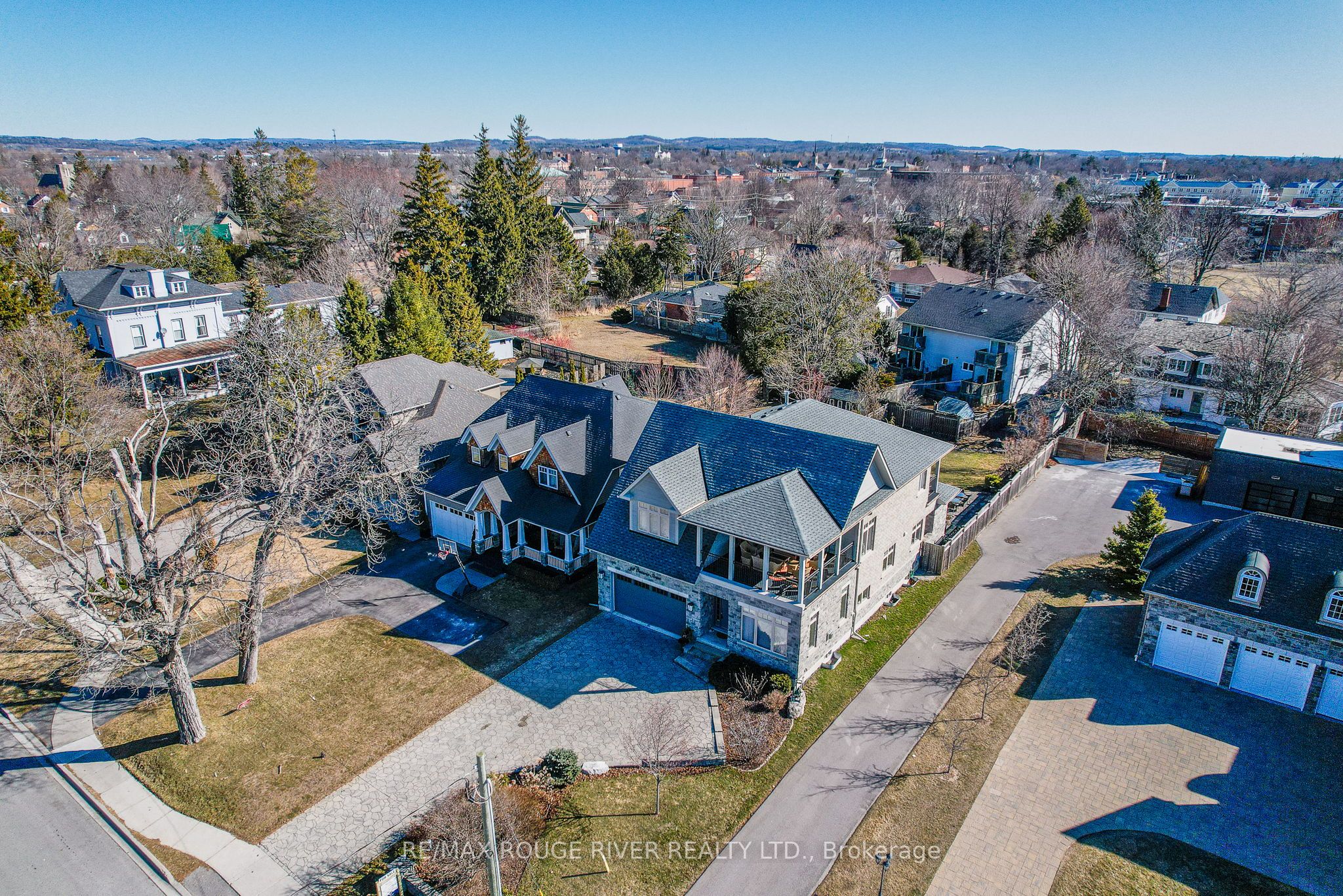 98 Ontario St Street Property Photo 3
