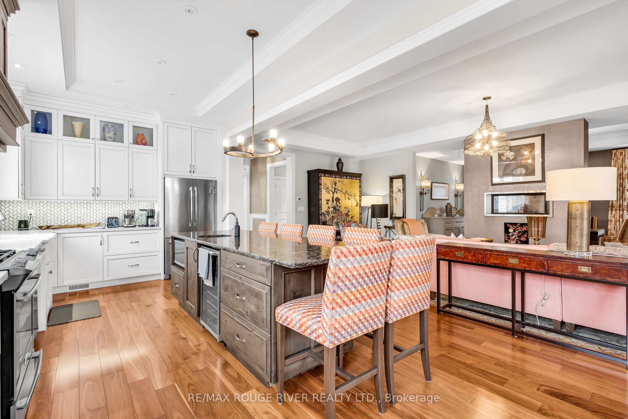 98 Ontario St Street Property Photo 16