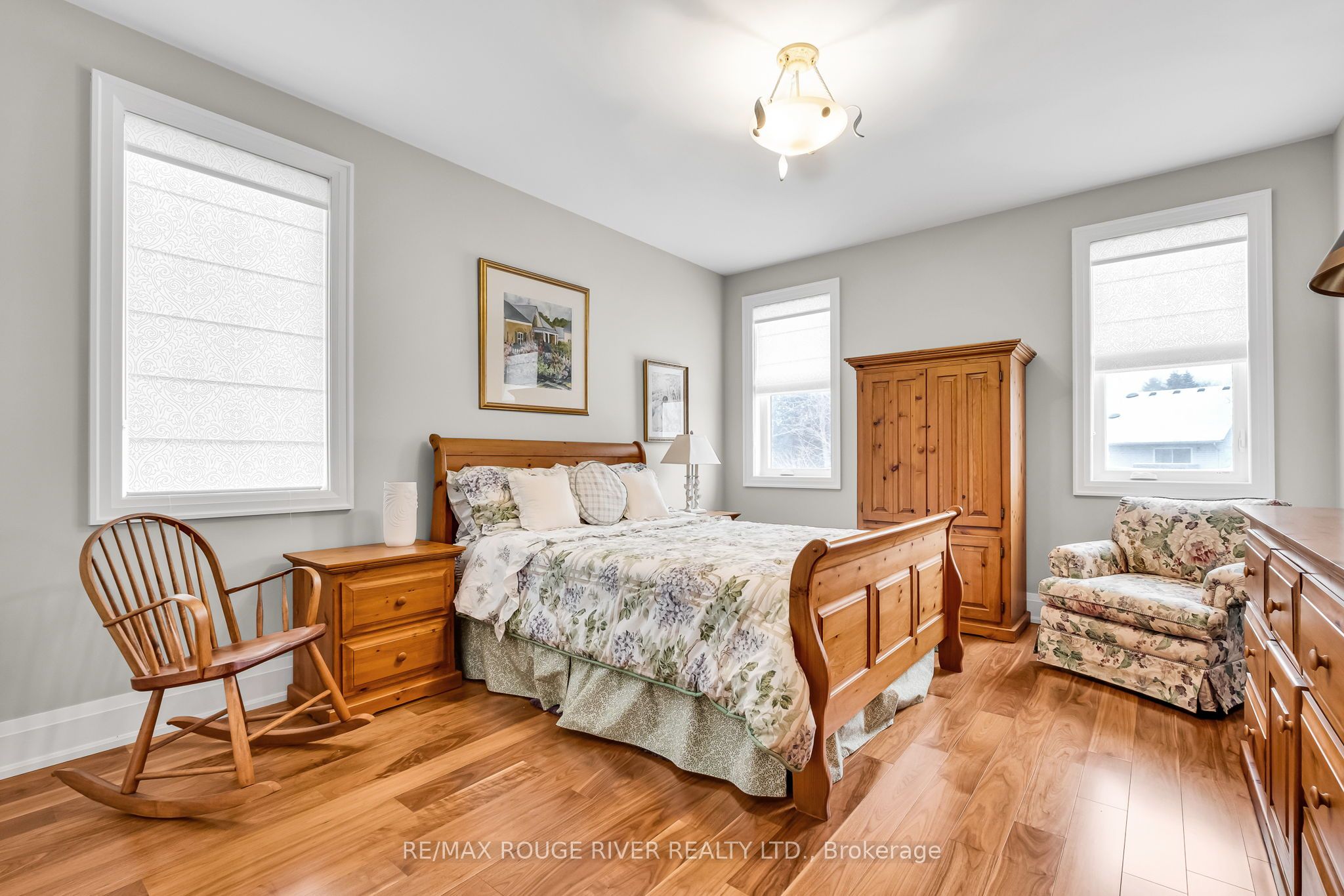 98 Ontario St Street Property Photo 25