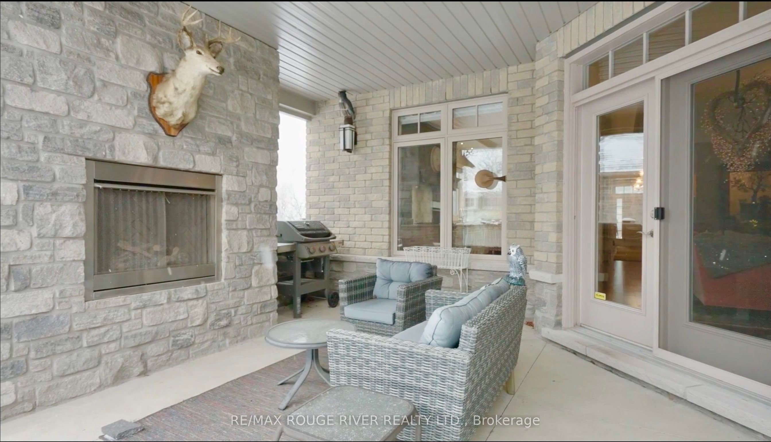 98 Ontario St Street Property Photo 30