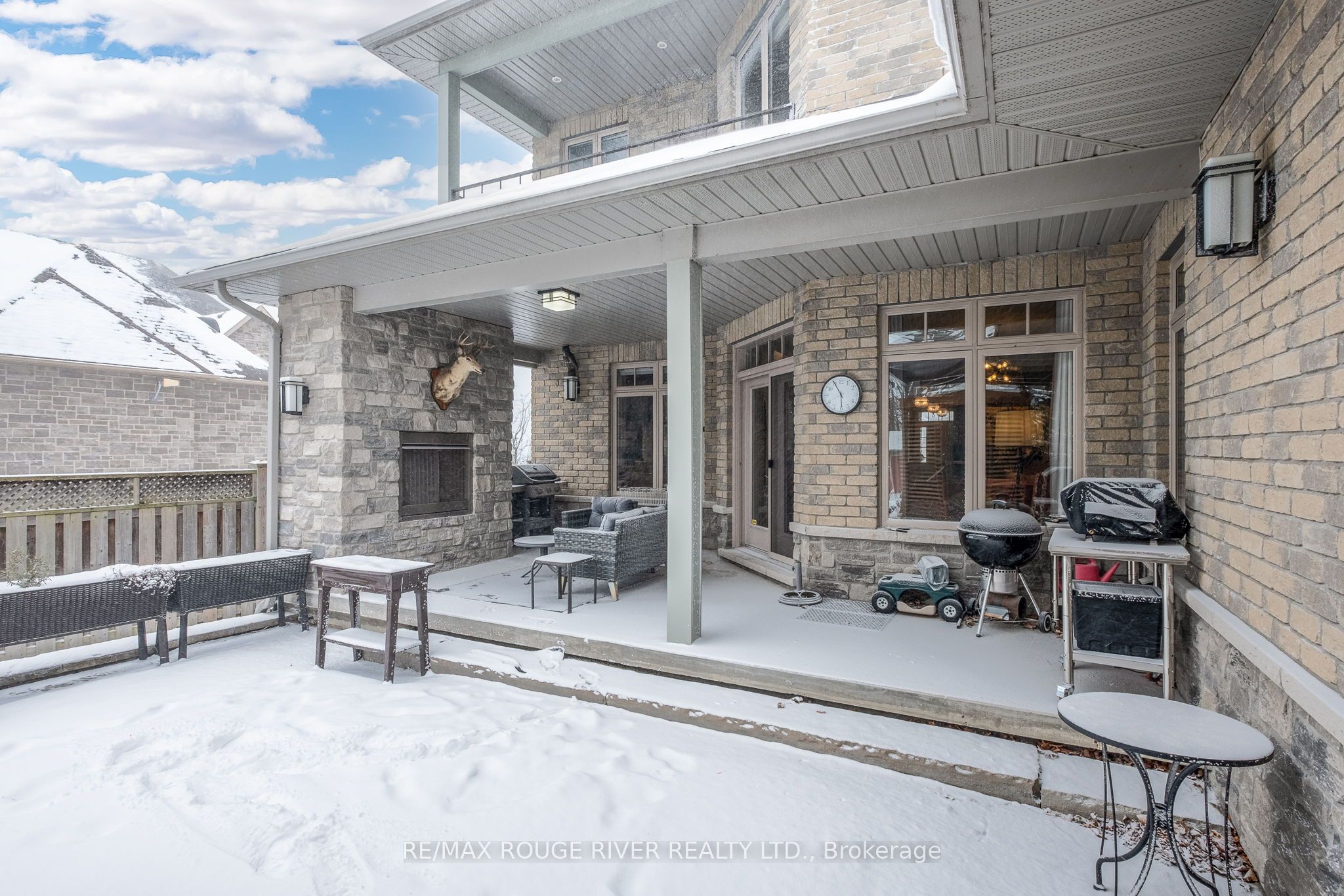 98 Ontario St Street Property Photo 31