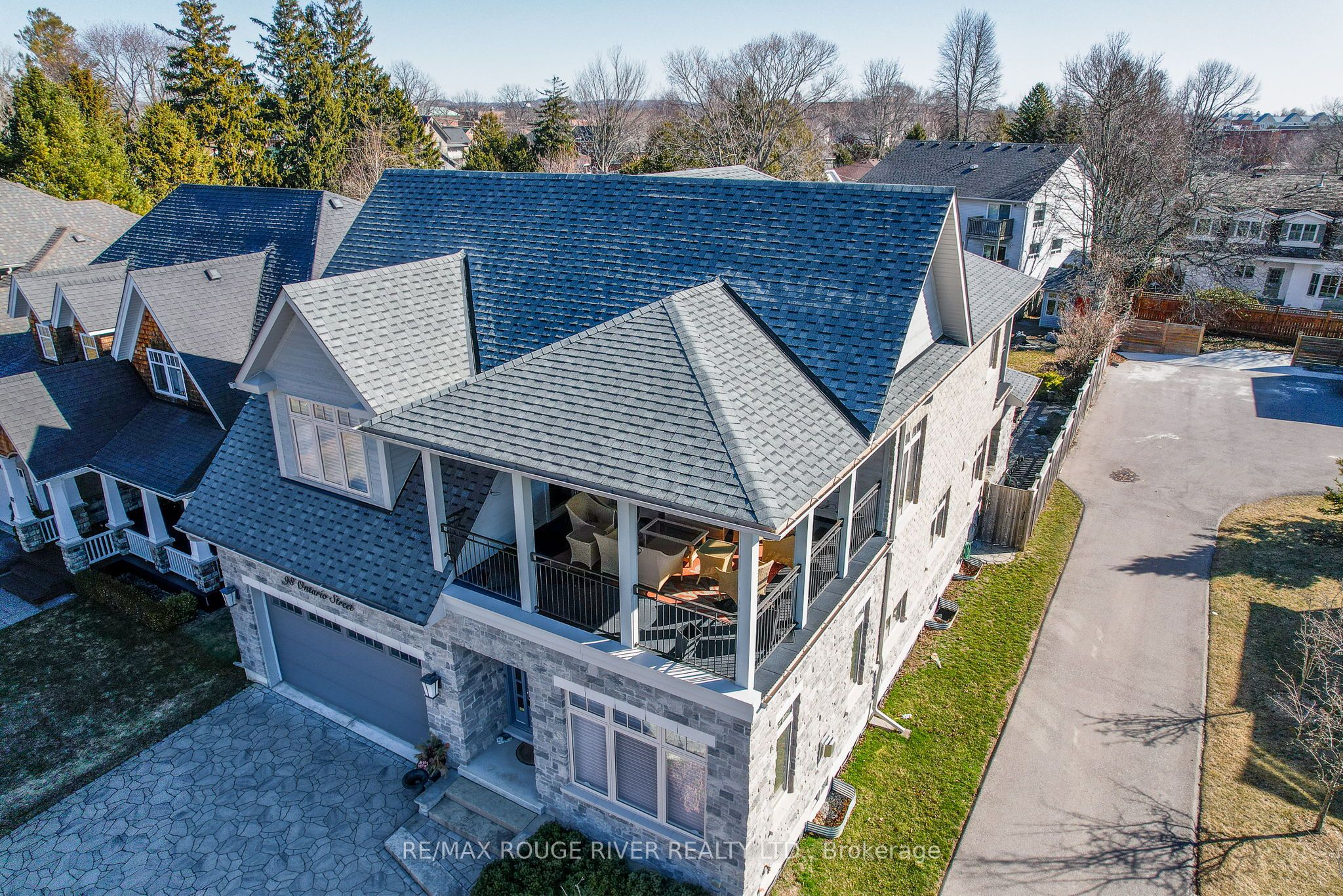 98 Ontario St Street Property Photo 38