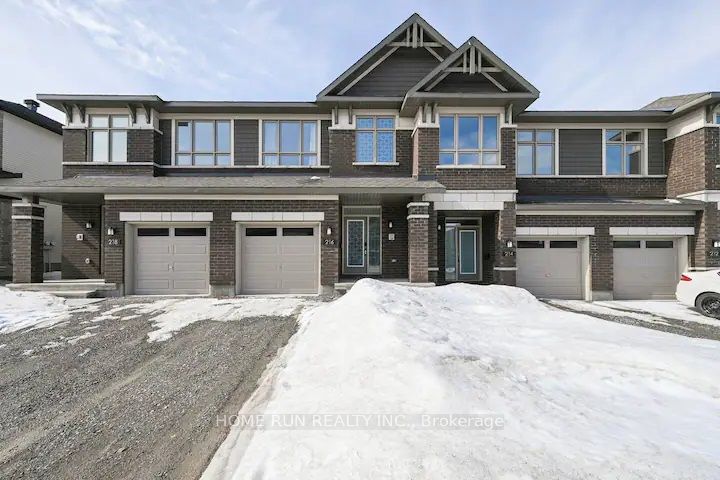 216 Trumpeter Grv Property Photo