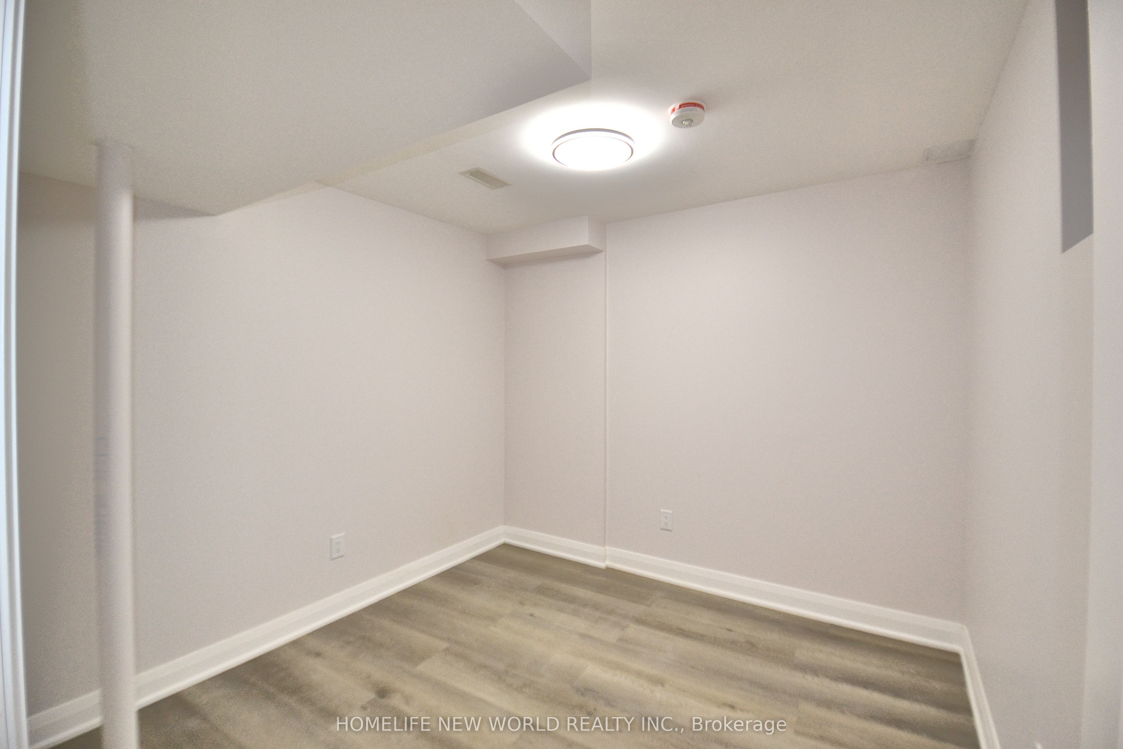 #lower - 27 Nightingale Street Property Photo 8