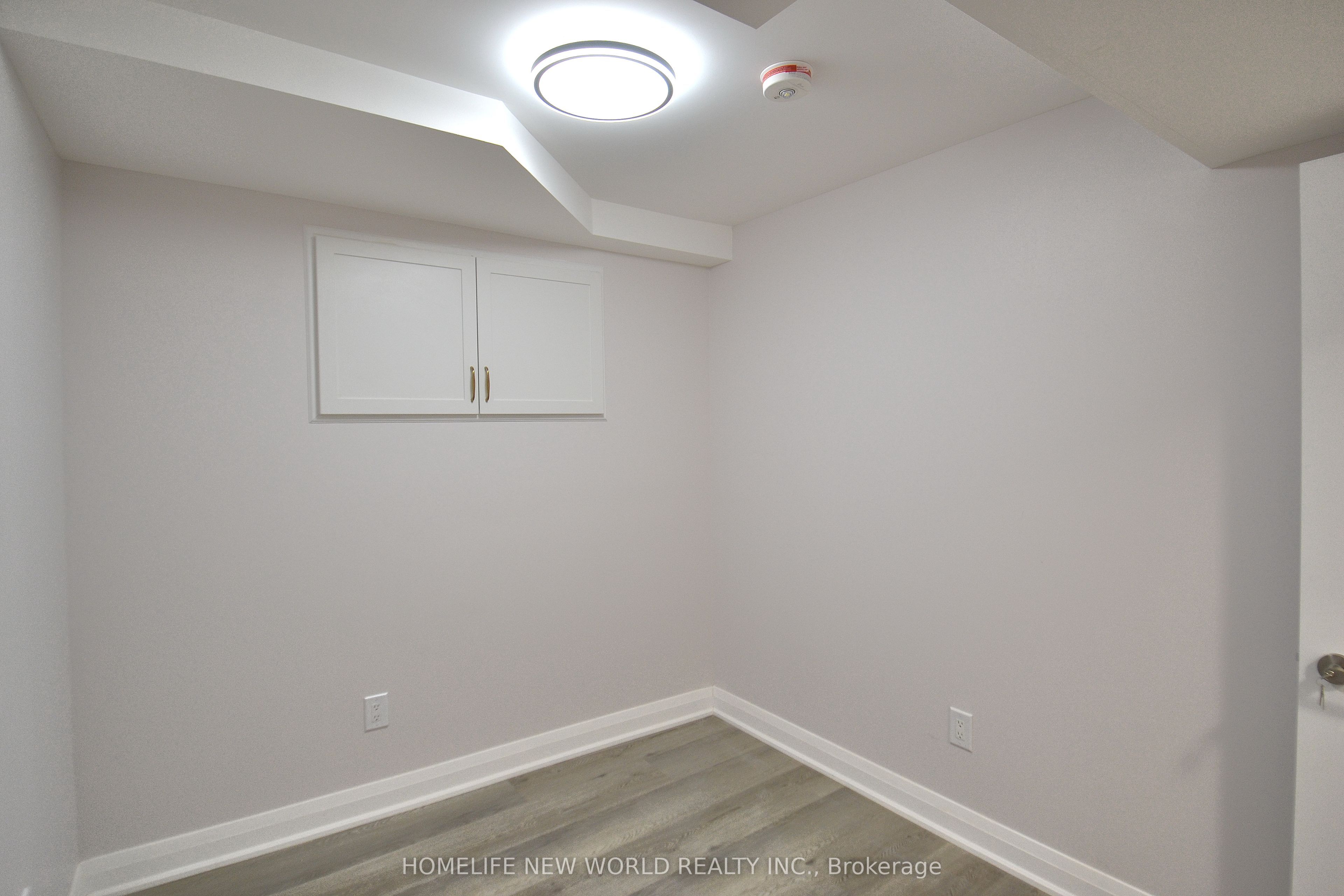 #lower - 27 Nightingale Street Property Photo 12