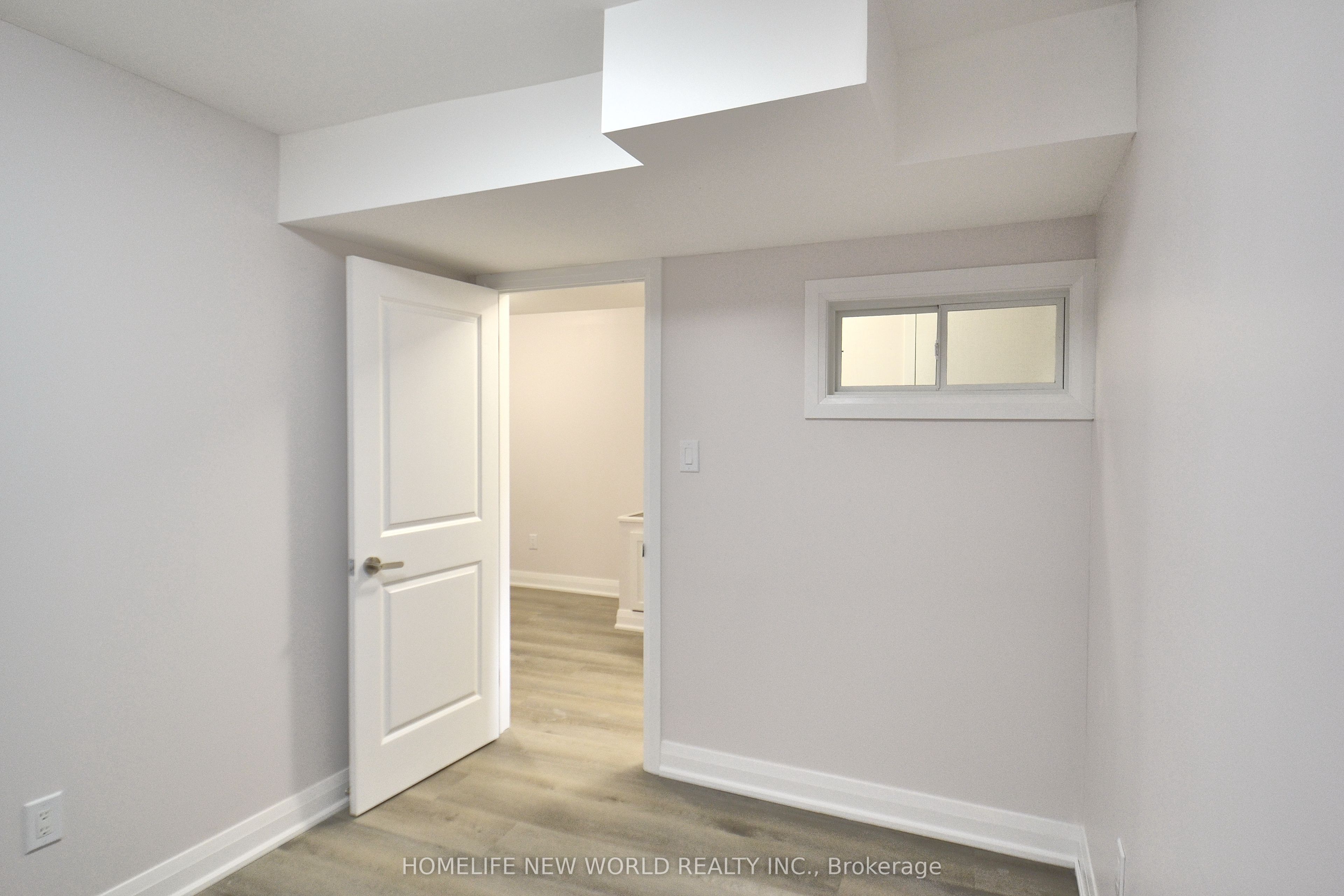 #lower - 27 Nightingale Street Property Photo 13